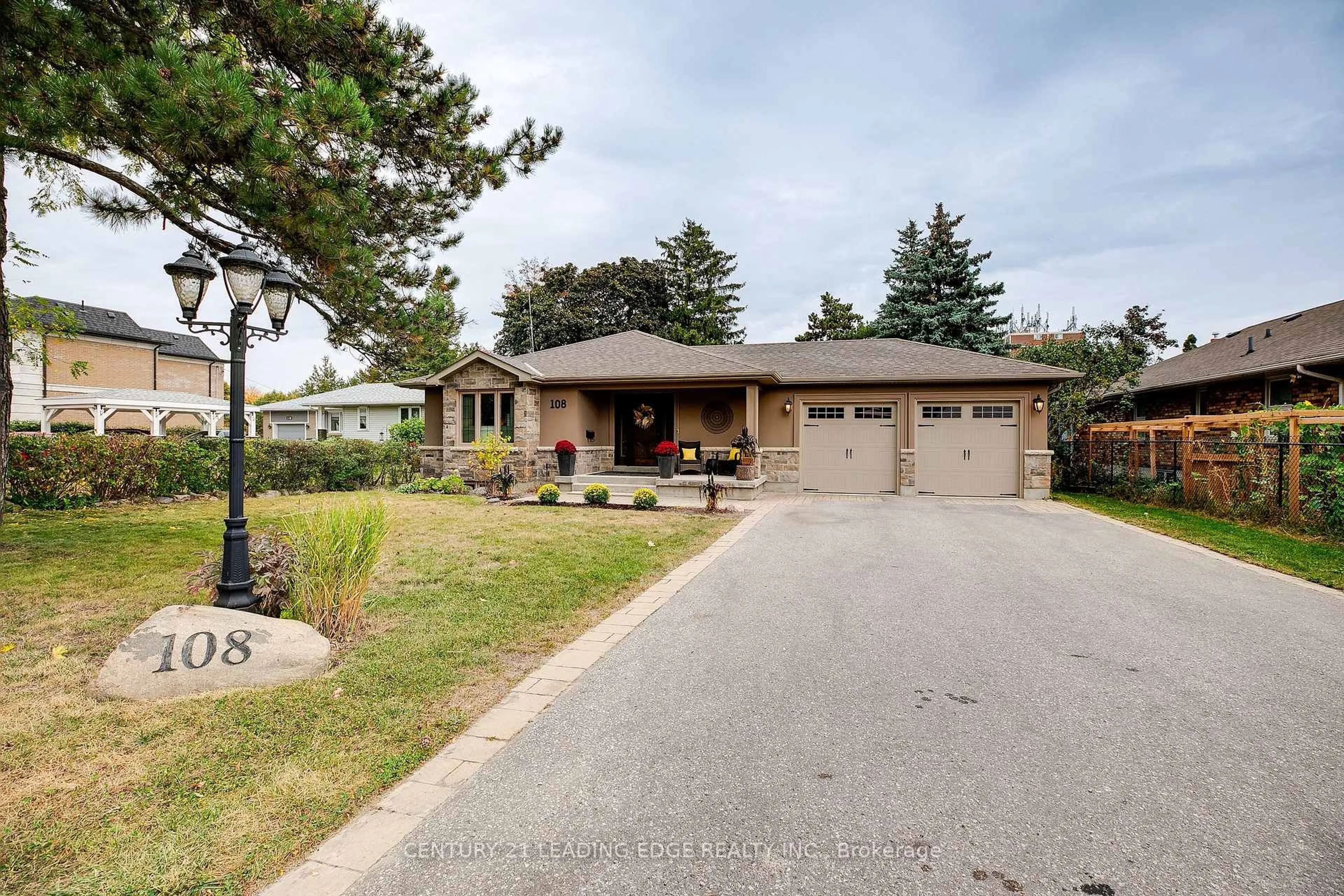 Home with brick exterior material, street for 108 Robinson St, Markham Ontario L3P 1P1