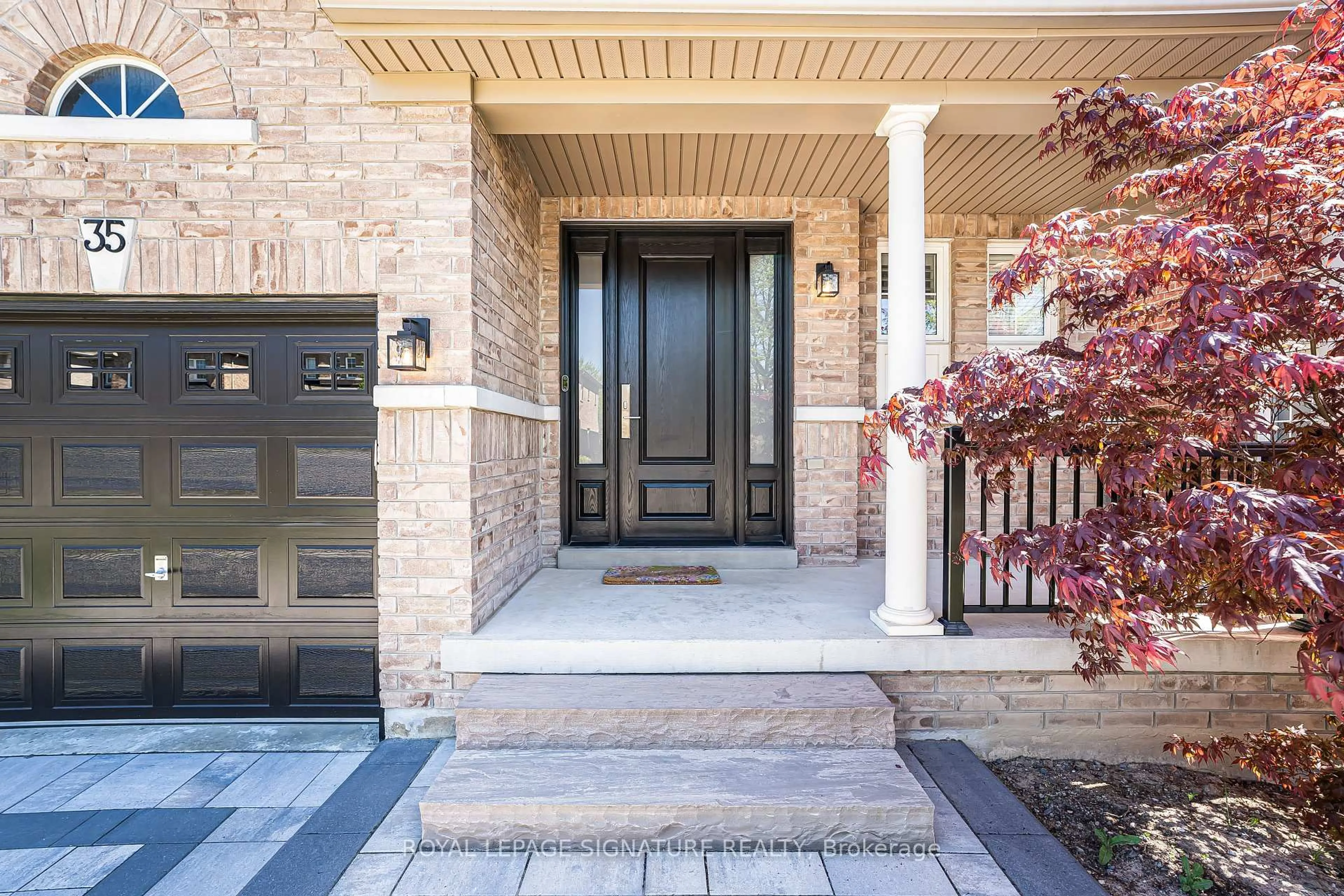 Indoor entryway for 35 Mahogany Forest Dr, Vaughan Ontario L6A 4S8