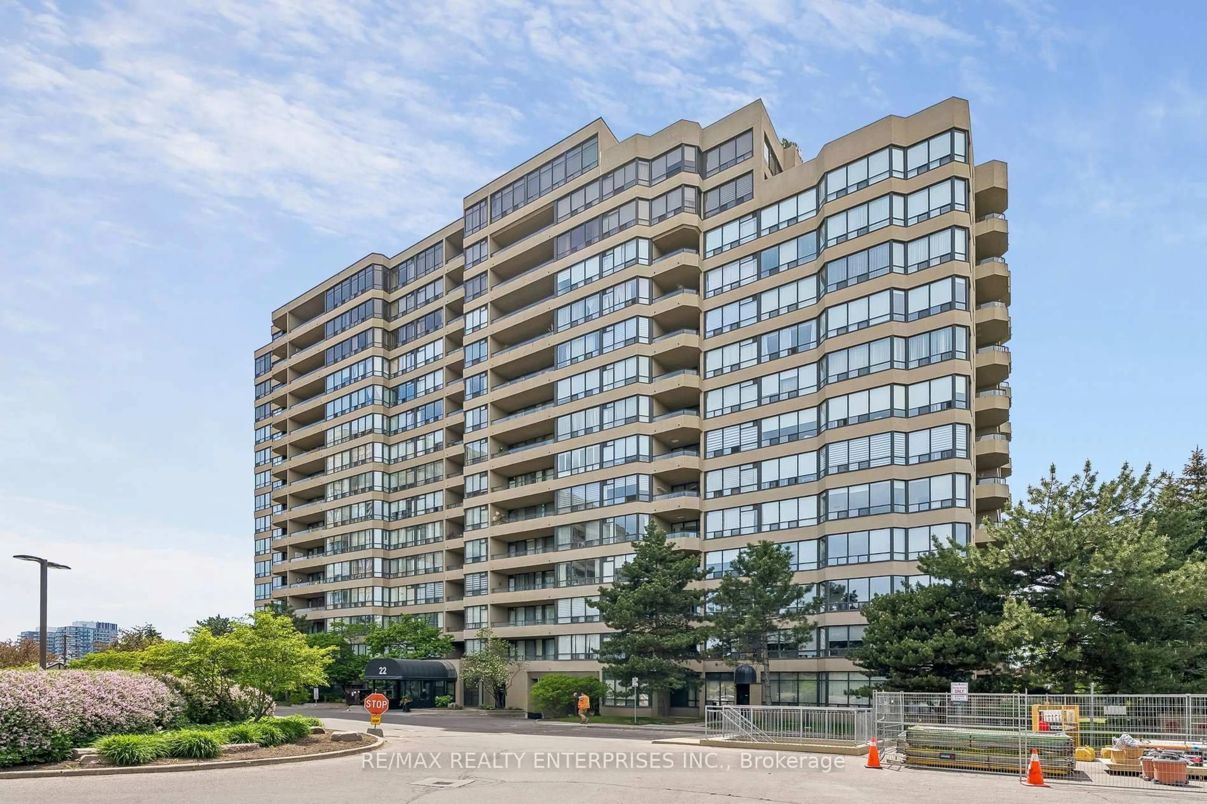 Unknown for 22 Clarissa Dr #402, Richmond Hill Ontario L4C 9R6