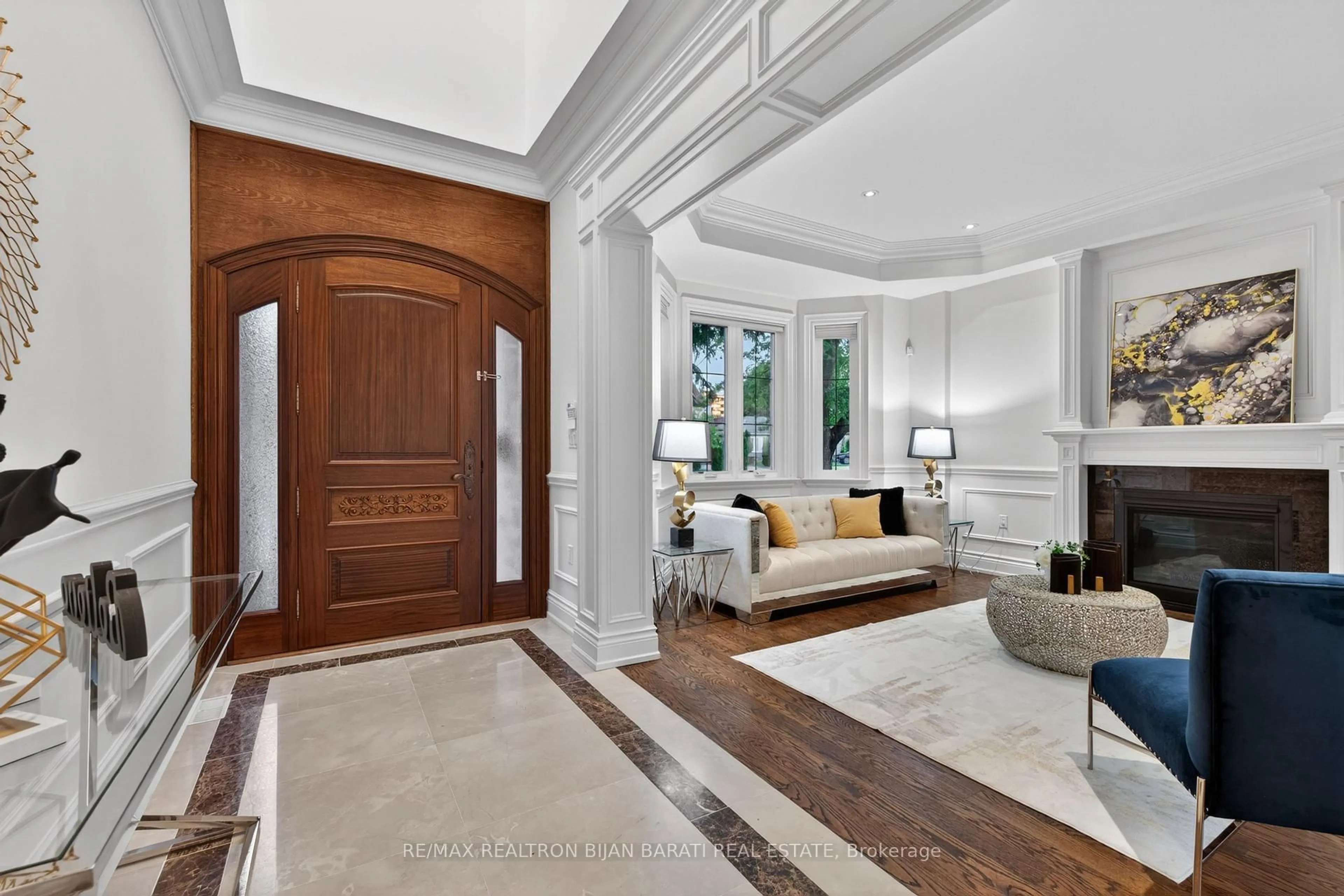 Indoor entryway for 42 Woodward Ave, Markham Ontario L3T 1E5
