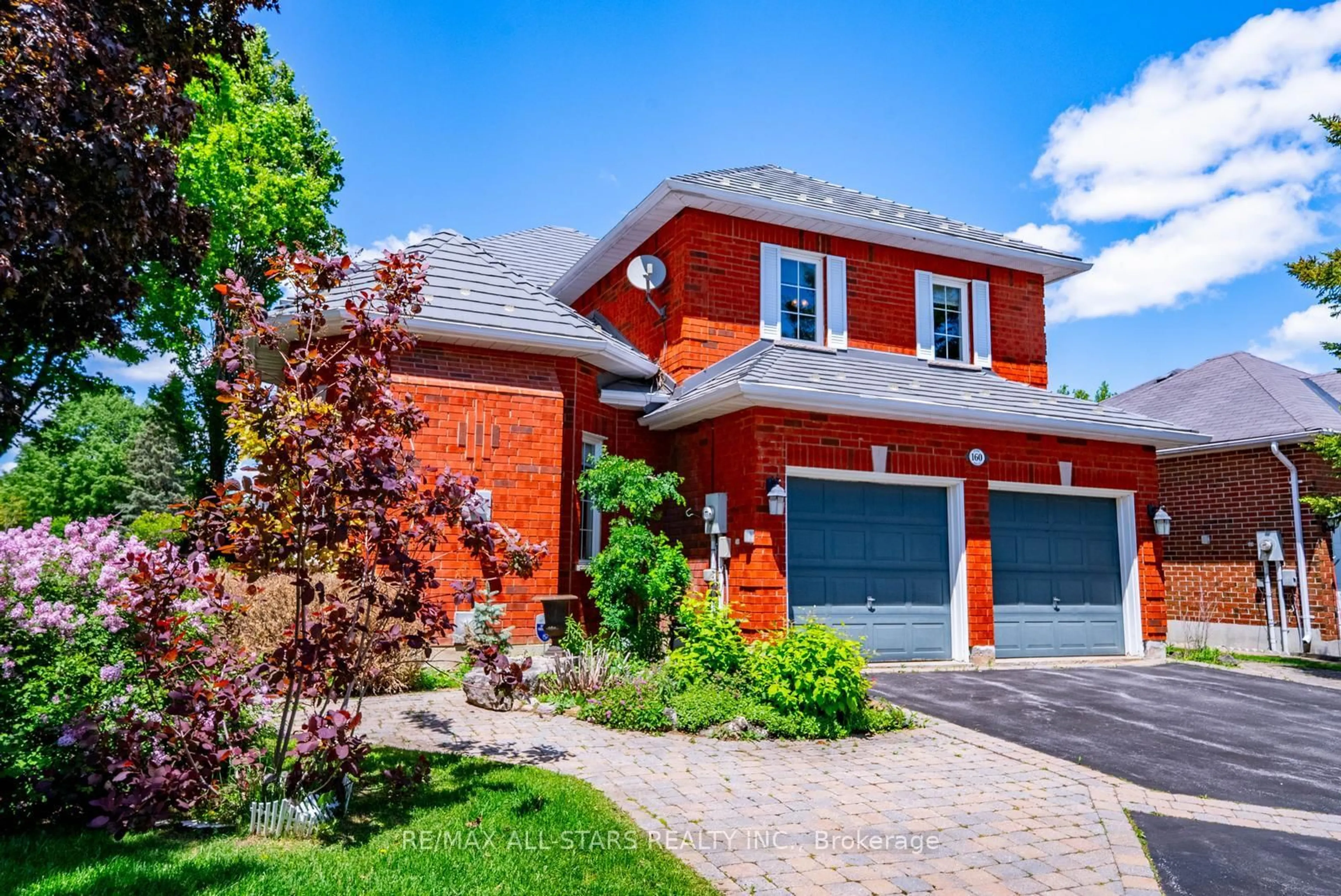 Home with brick exterior material, street for 160 Park Dr, Whitchurch-Stouffville Ontario L4A 1J6