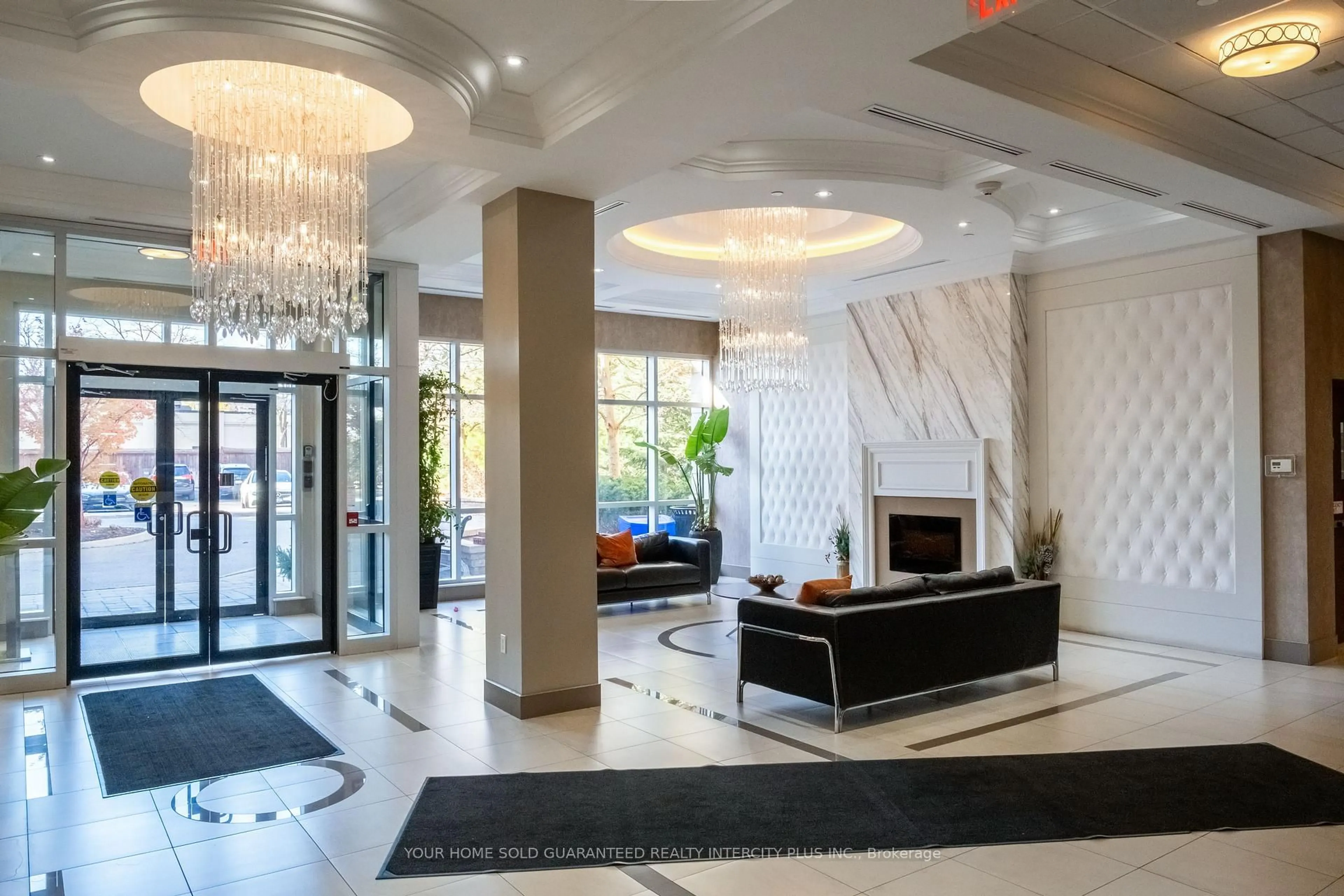 Lobby for 2396 Major MacKenzie Dr #418, Vaughan Ontario L6A 4Y1
