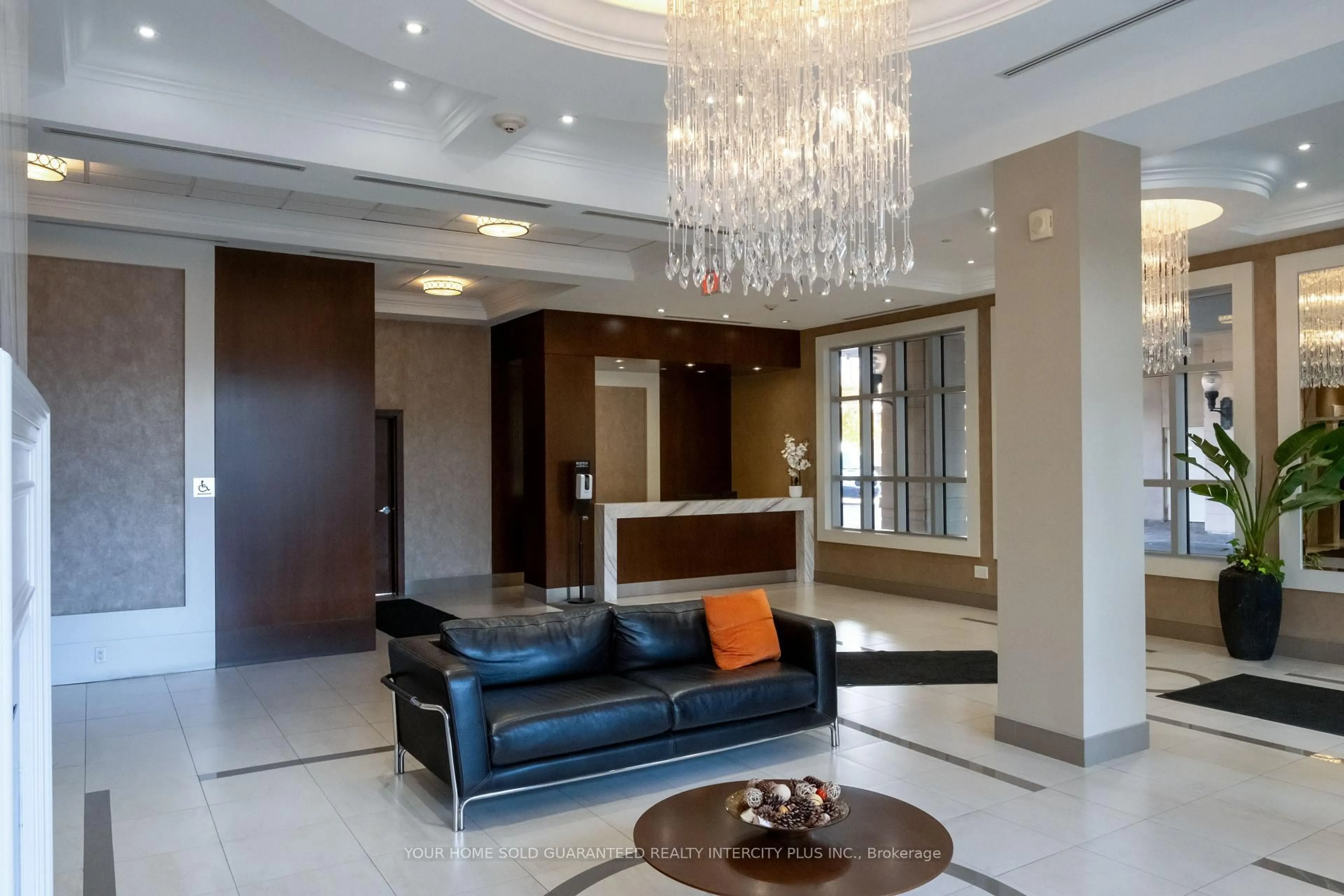 Lobby for 2396 Major MacKenzie Dr #418, Vaughan Ontario L6A 4Y1