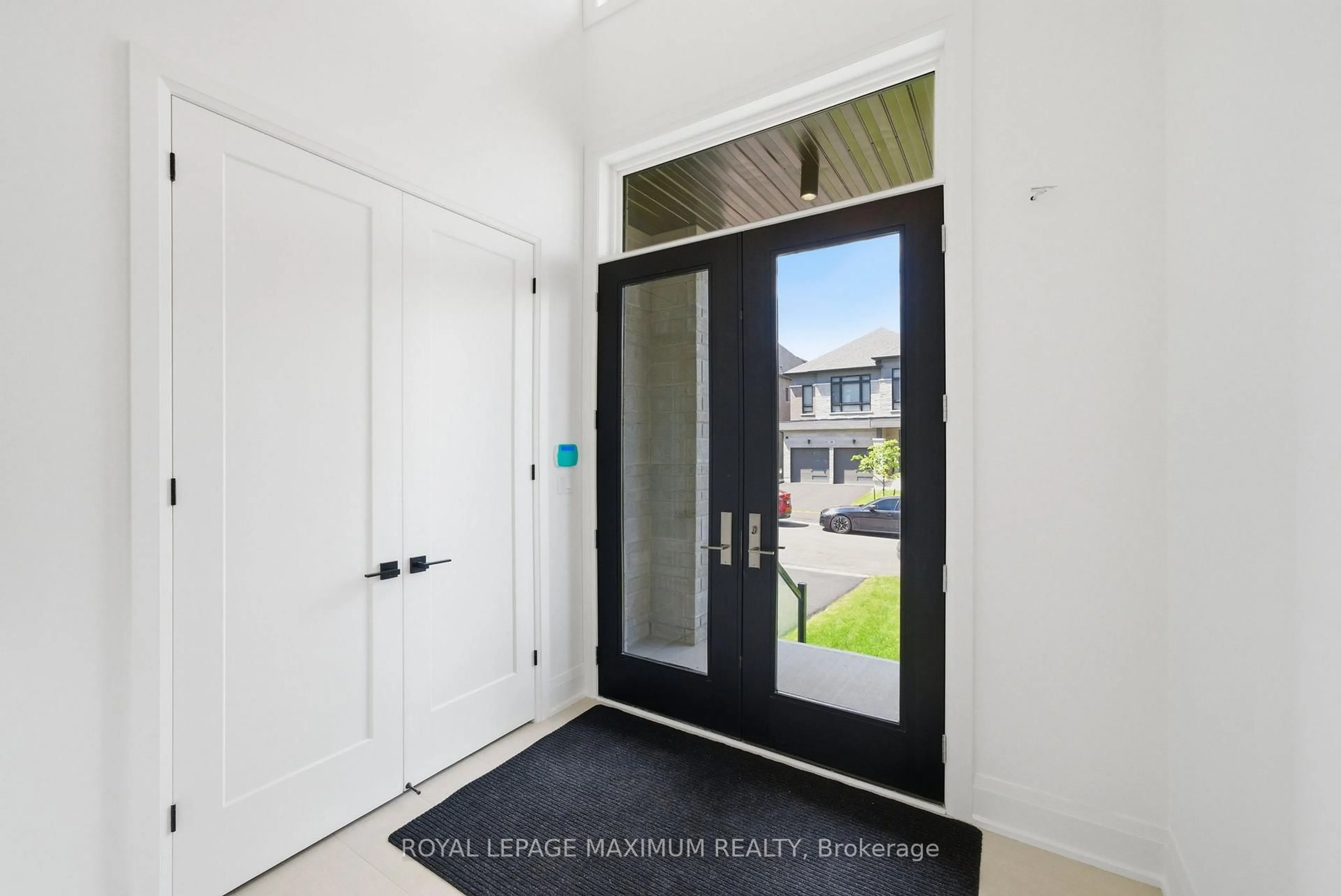Indoor entryway for 19 Donsgrove Crt, Vaughan Ontario L4J 9A1