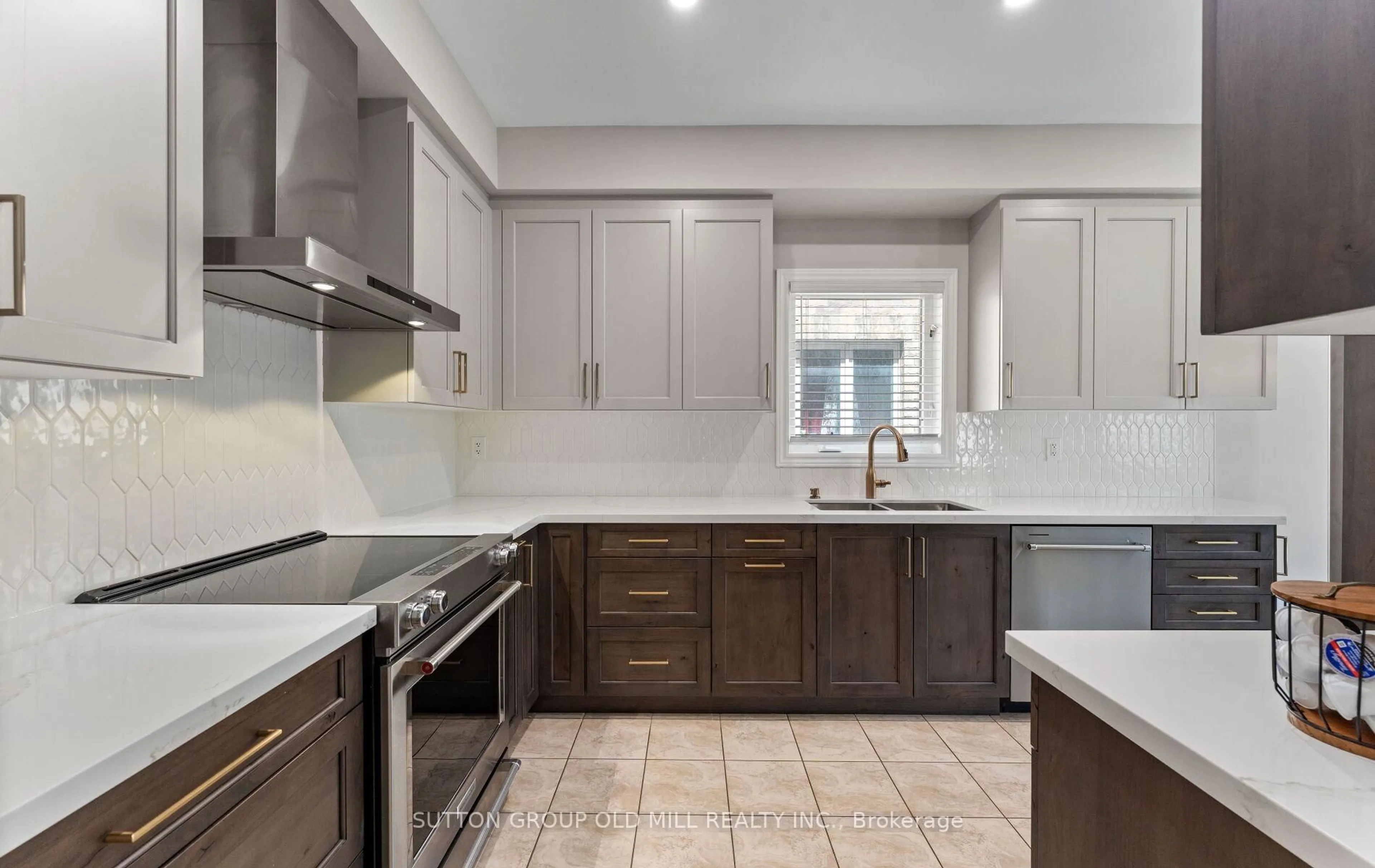 Open concept kitchen, ceramic/tile floor for 201 Vellore Park Ave, Vaughan Ontario L4H 0C3
