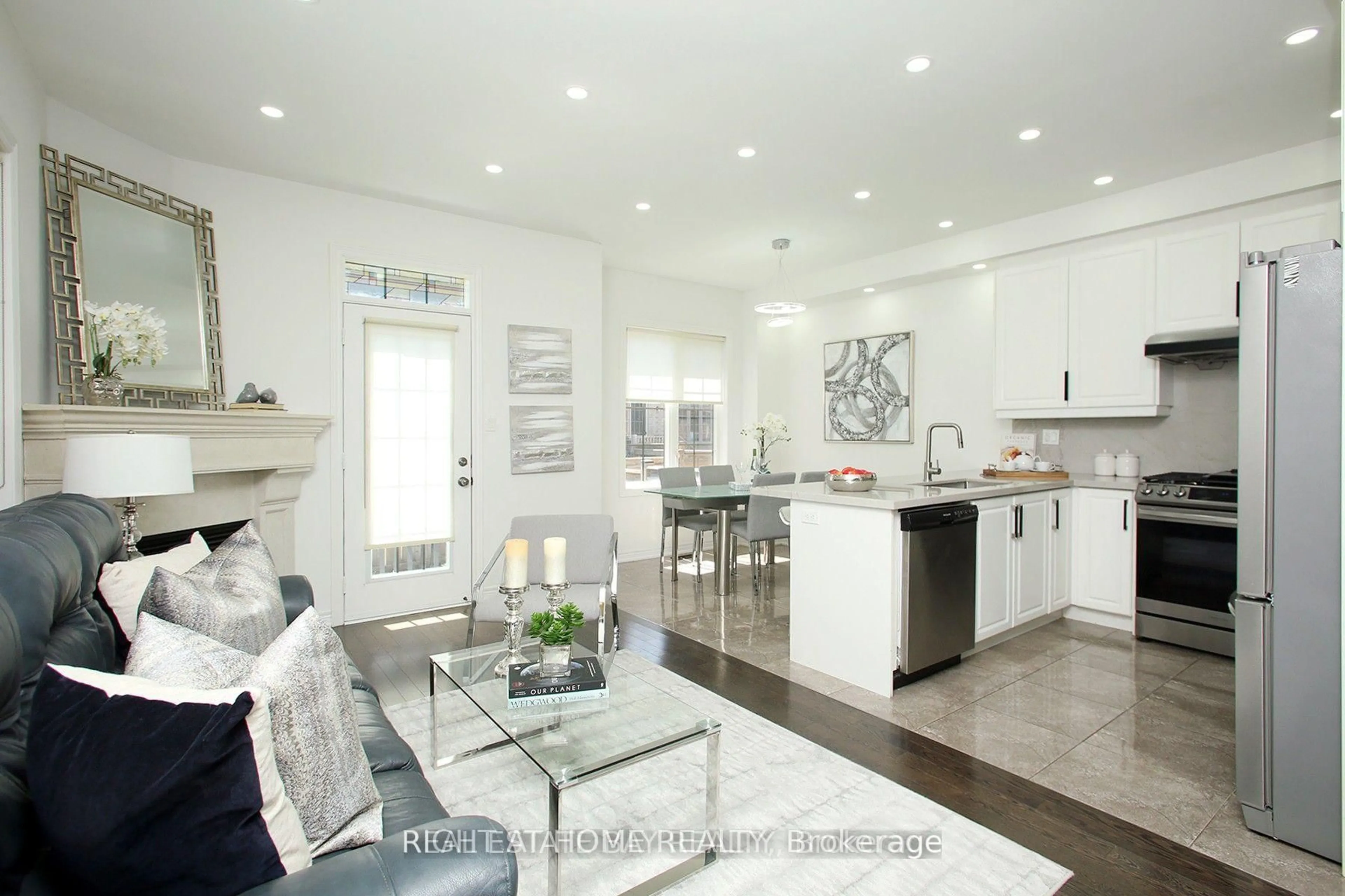 Open concept kitchen, ceramic/tile floor for 25 Sibella Way, Vaughan Ontario L4H 3V6