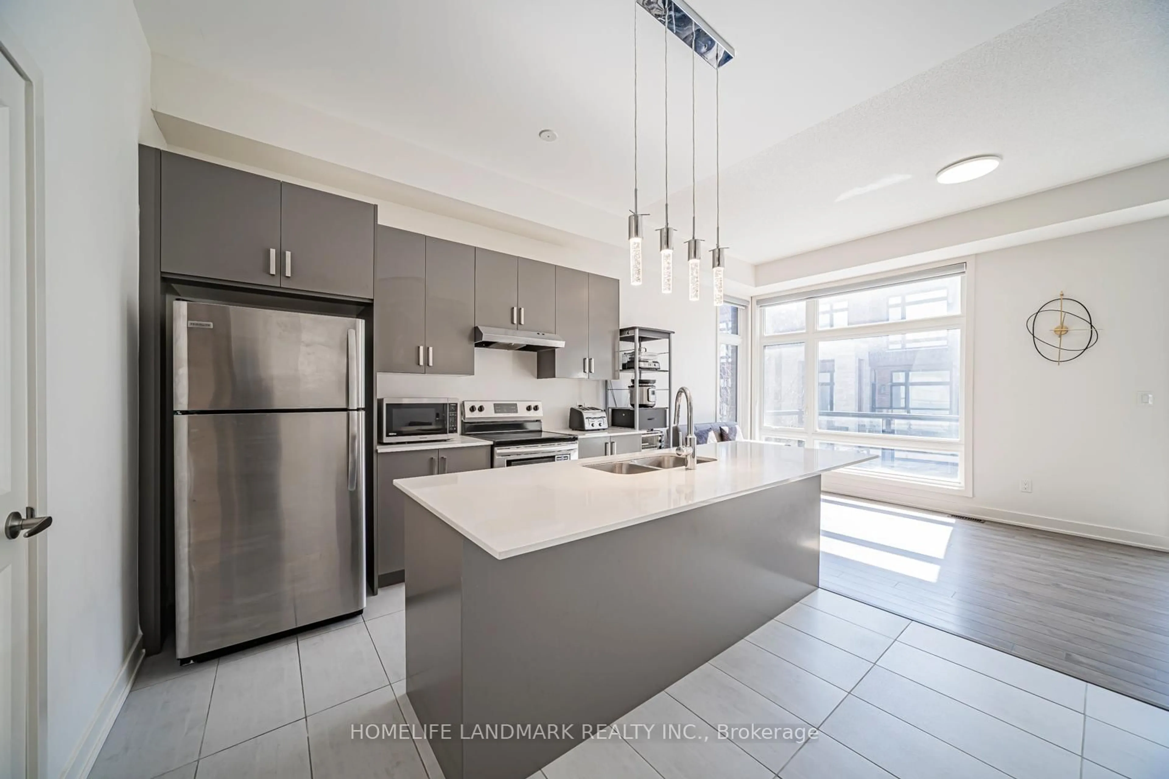 Unknown for 22 Benoit St, Vaughan Ontario L4H 4R7