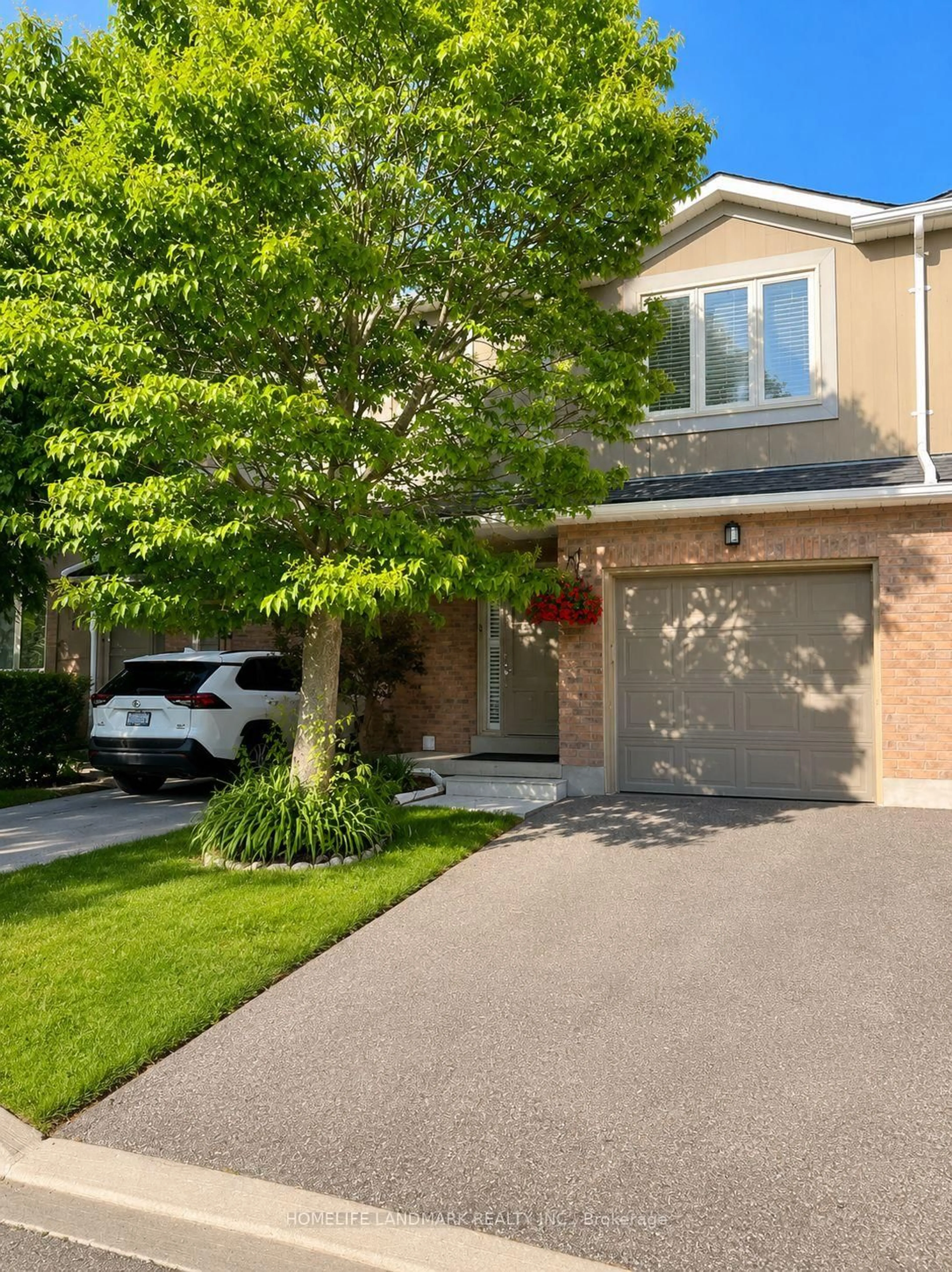 Unknown for 115 Avenue Rd #13, Richmond Hill Ontario L4C 9N2