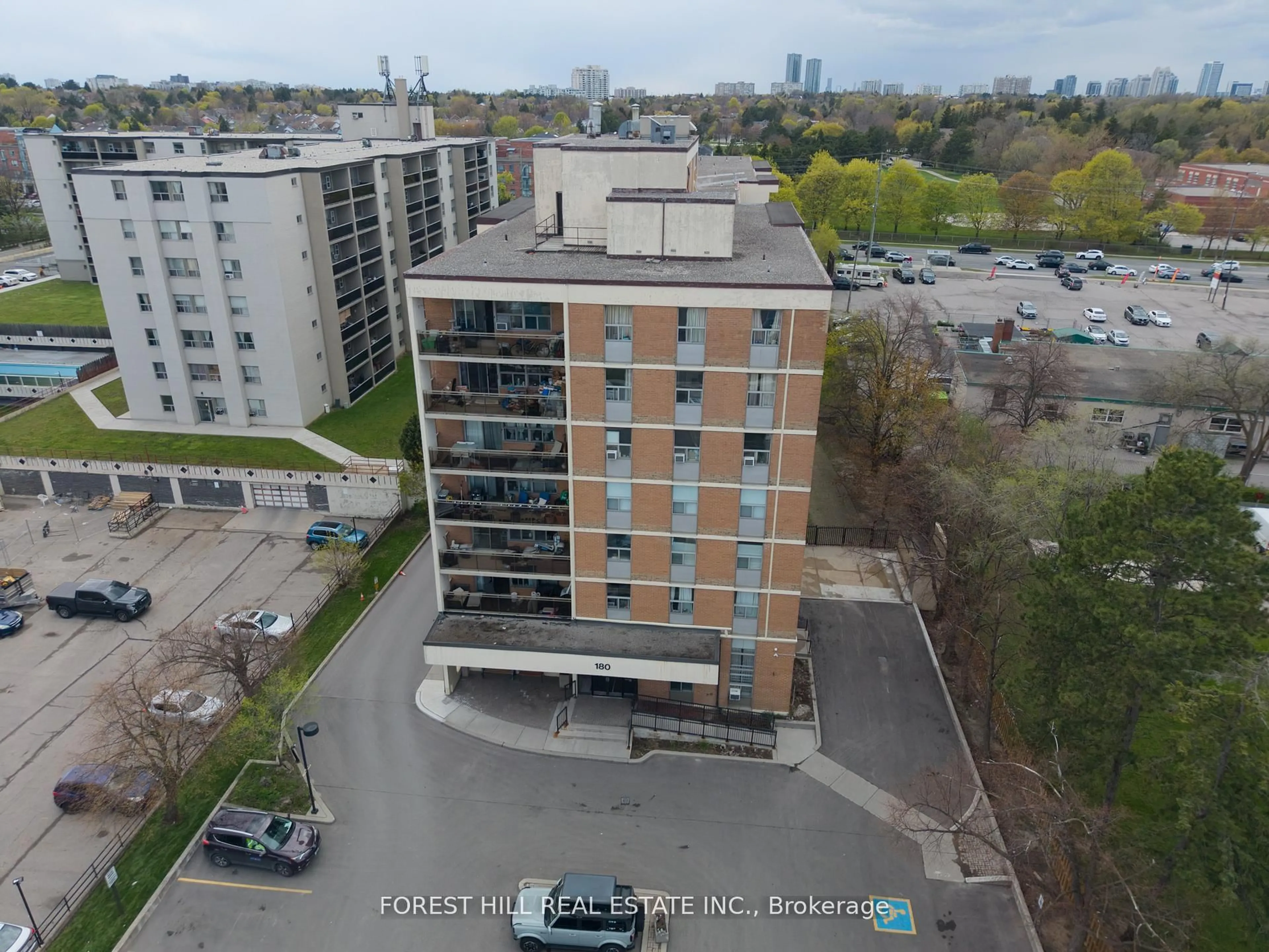 A pic from outside/outdoor area/front of a property/back of a property/a pic from drone, city buildings view from balcony for 180 DUDLEY Ave #302, Markham Ontario L3T 4X2