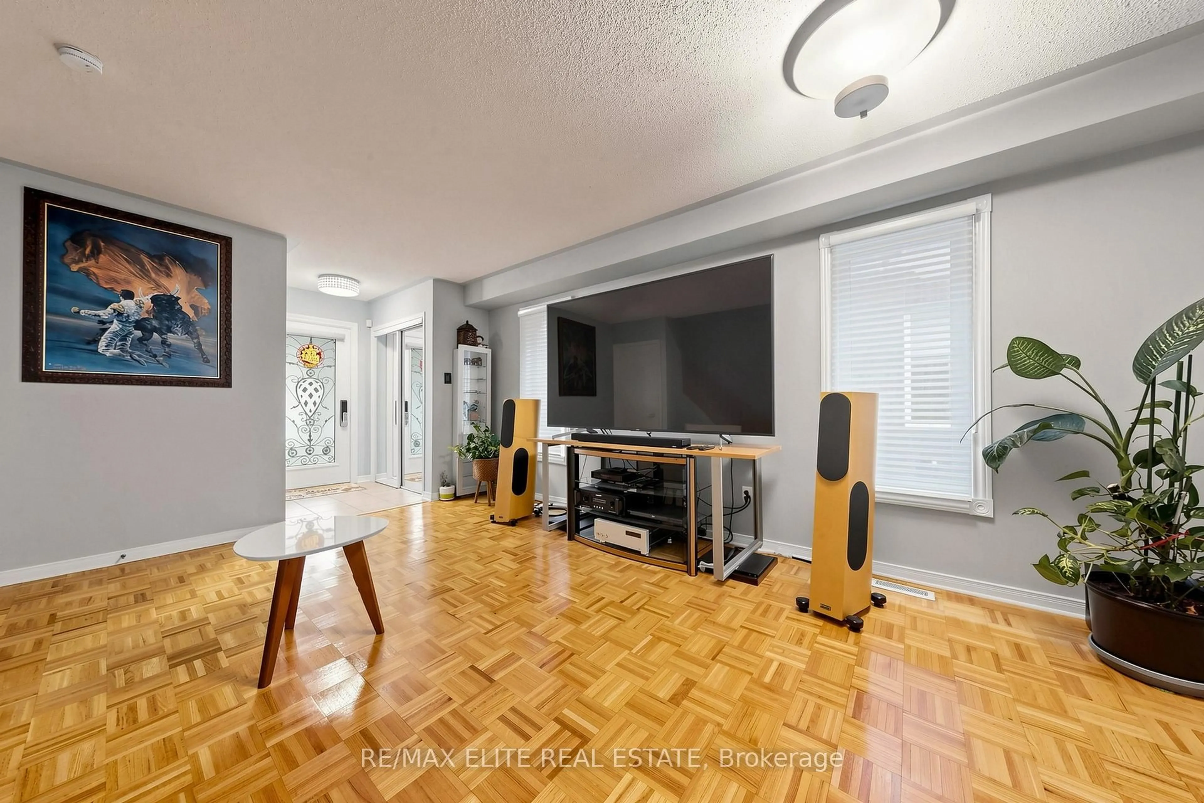 A pic of a room for 54 National Pine Dr, Vaughan Ontario L6A 3L6