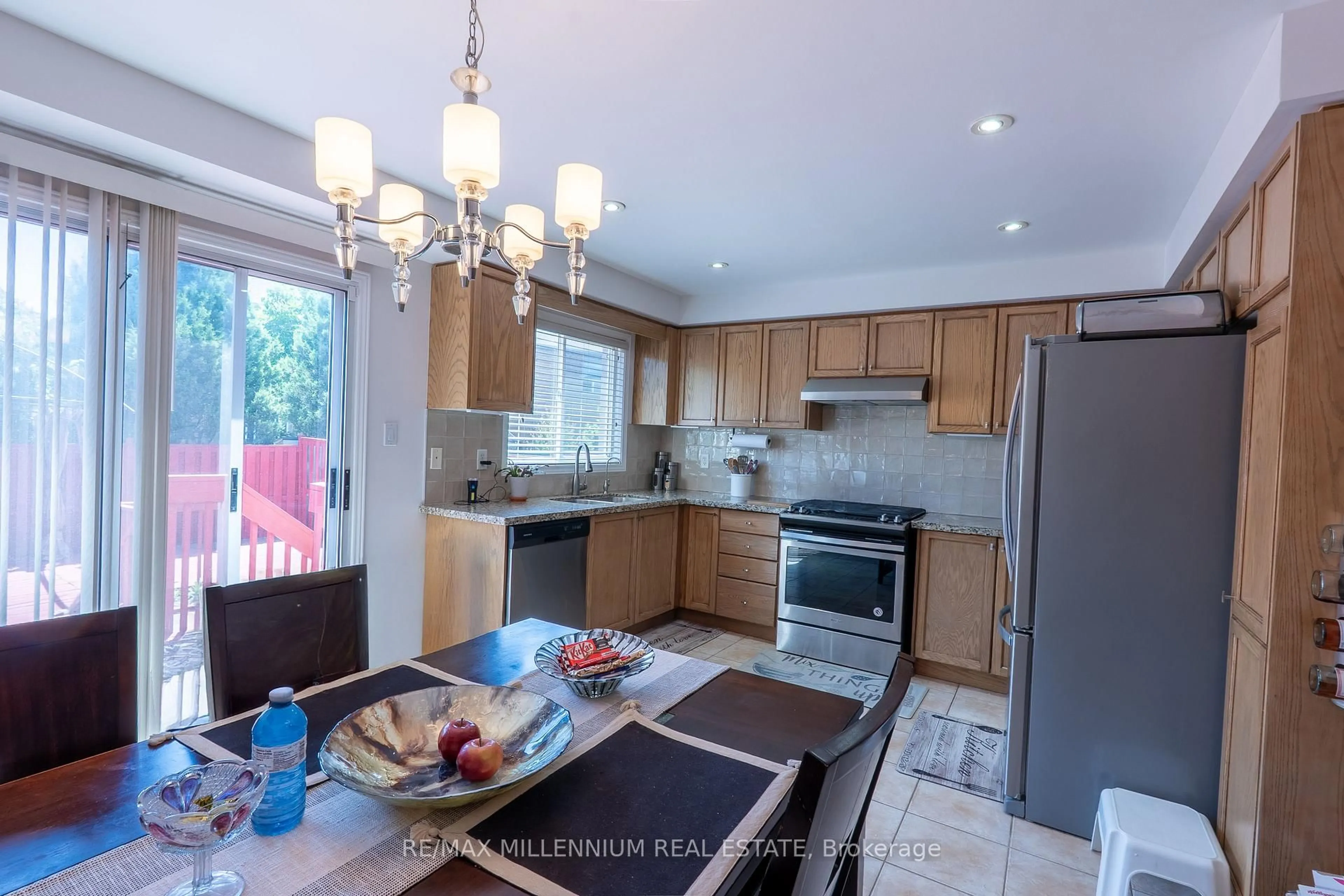 Open concept kitchen, unknown for 90 Ronan Cres, Vaughan Ontario L4H 2J6