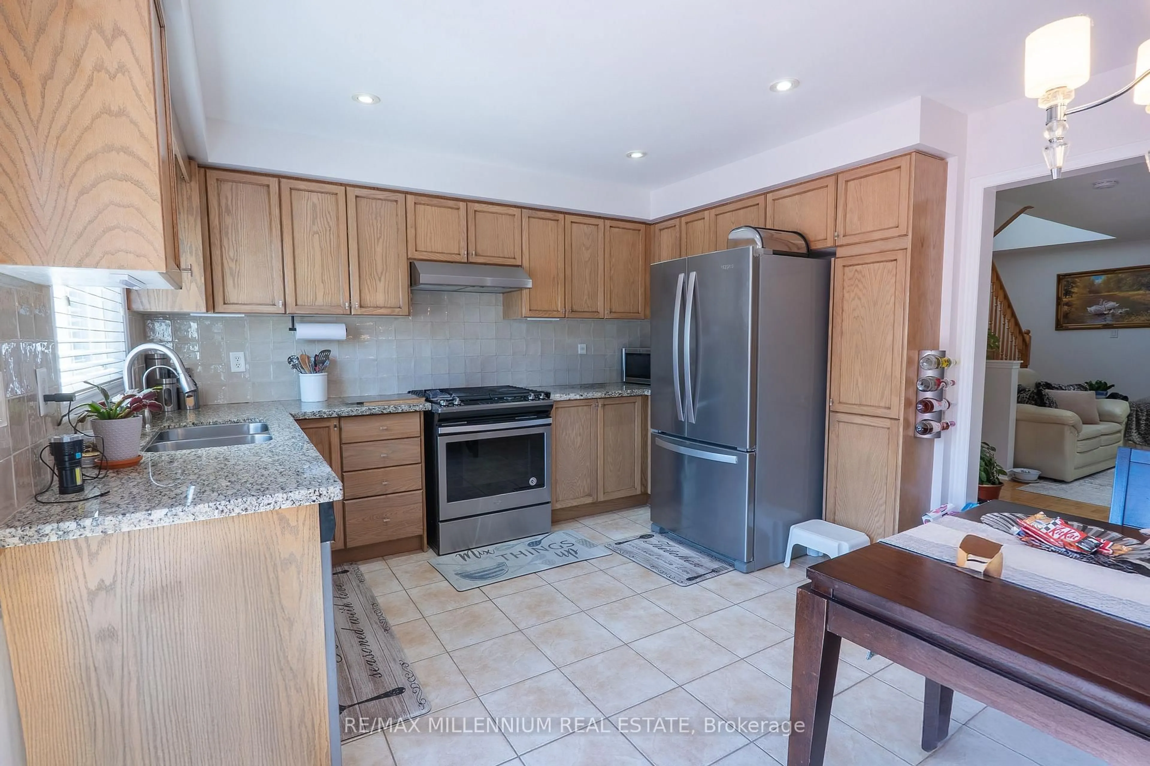 Unknown for 90 Ronan Cres, Vaughan Ontario L4H 2J6