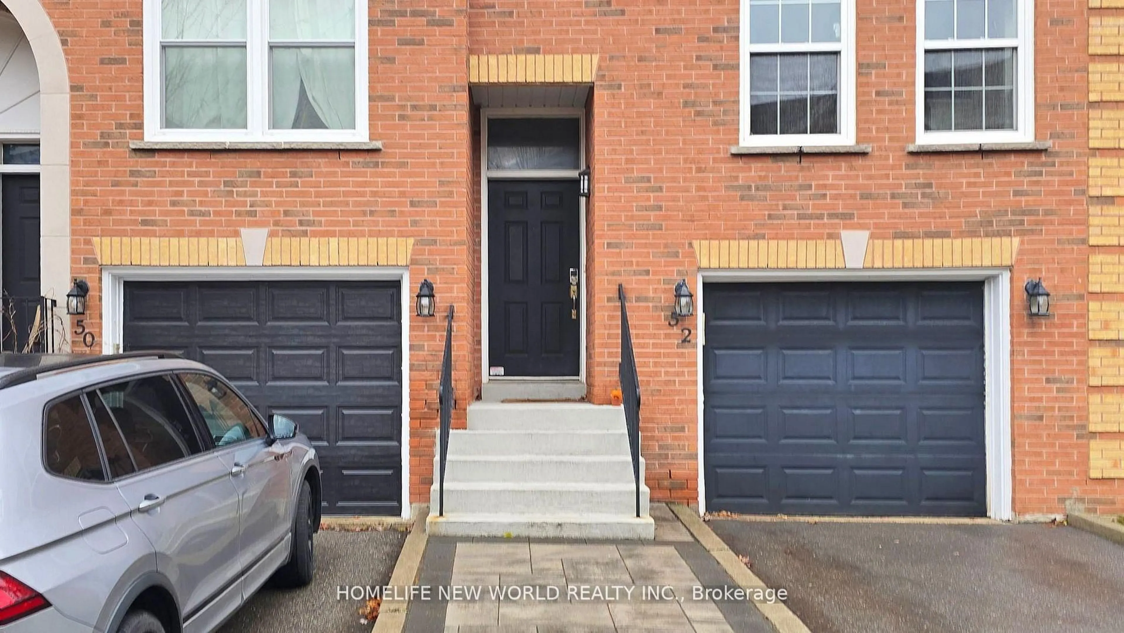 Home with brick exterior material, street for 52 Wyatt Lane #20, Aurora Ontario L4G 7E4