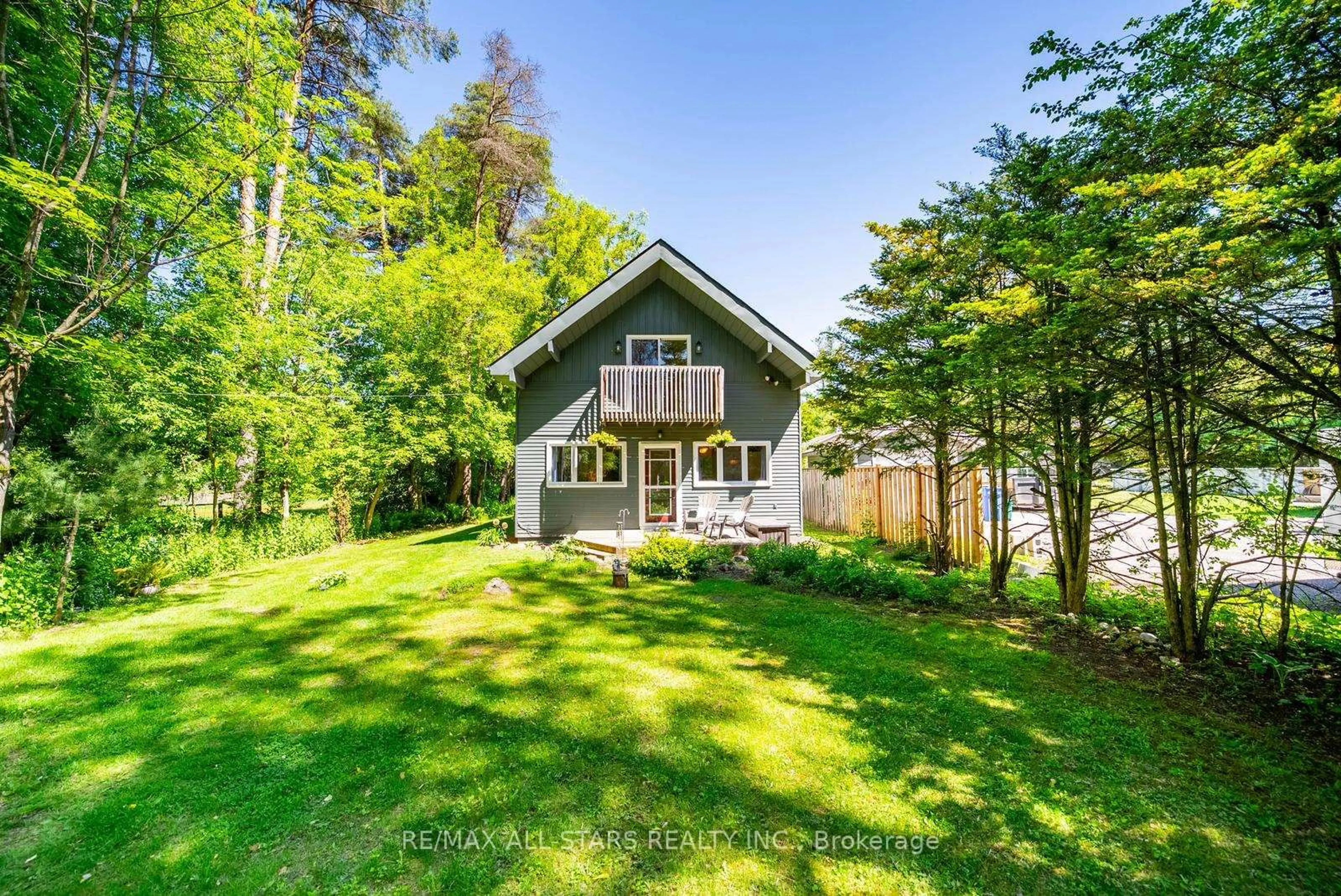 A pic from outside/outdoor area/front of a property/back of a property/a pic from drone, water/lake/river/ocean view for 5146 Cherry St, Whitchurch-Stouffville Ontario L4A 3X8