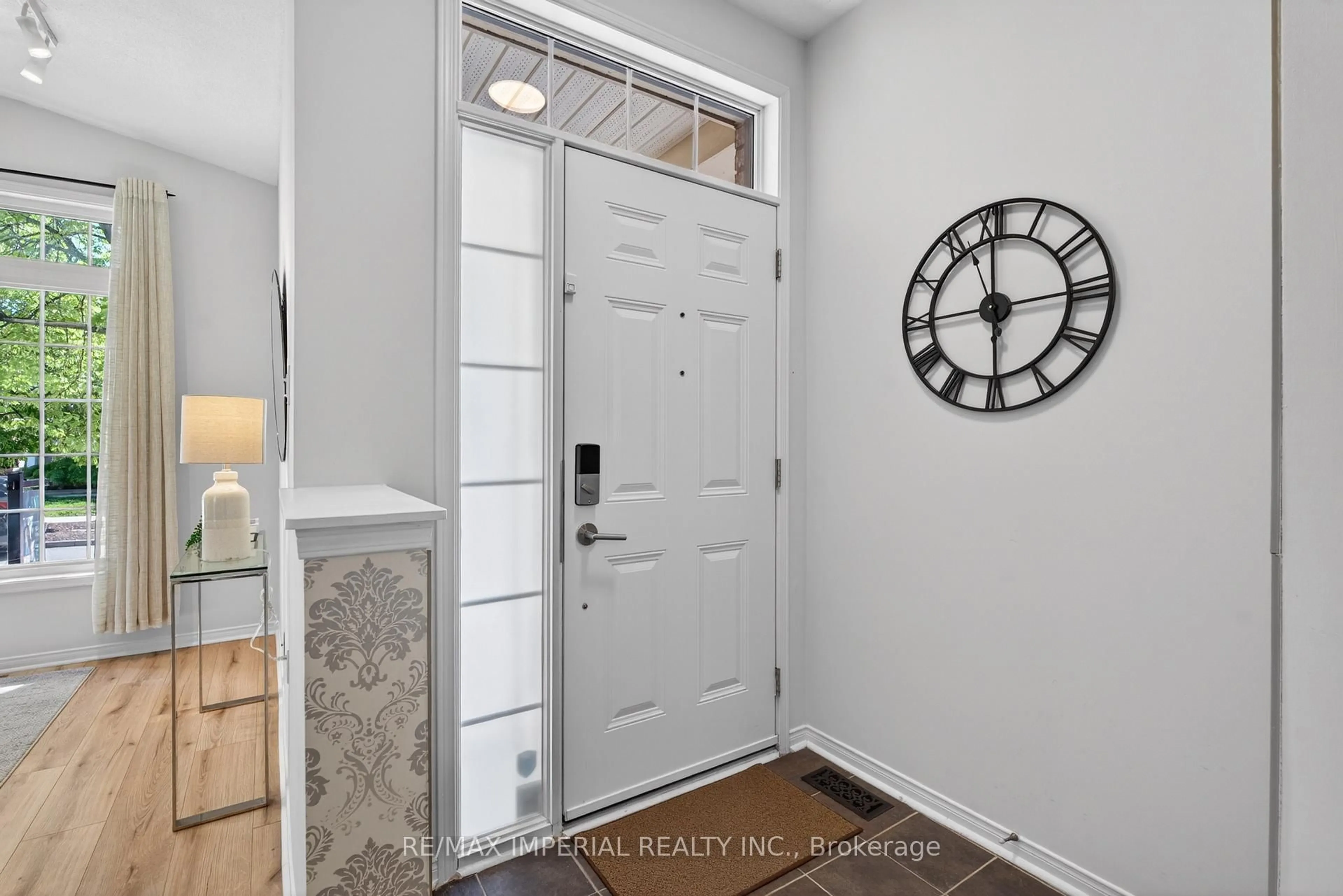 Indoor entryway for 18 Davidoff St, Markham Ontario L6E 1P6