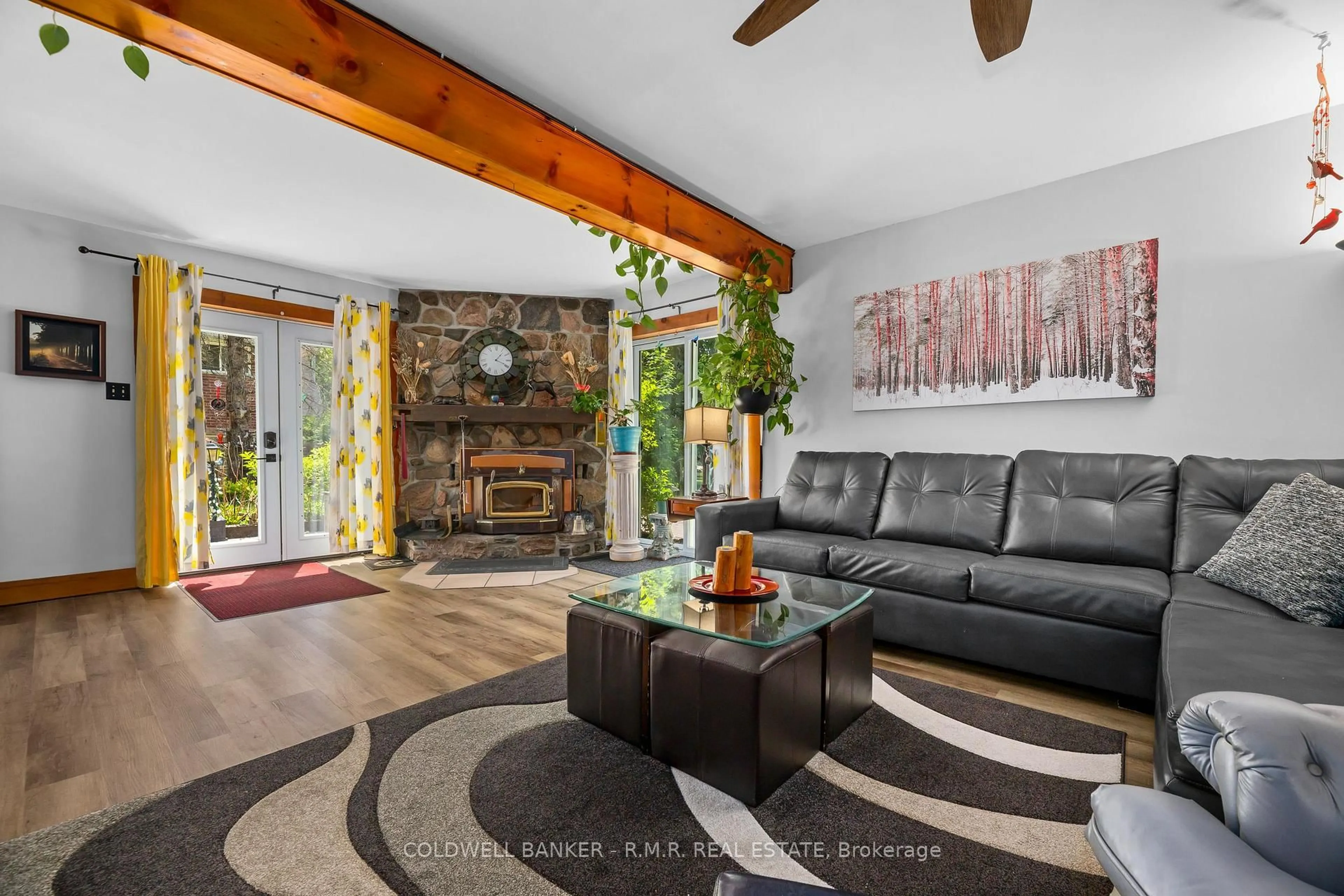 Living room with furniture, unknown for 204 Acton Rd, Uxbridge Ontario L0C 1H0