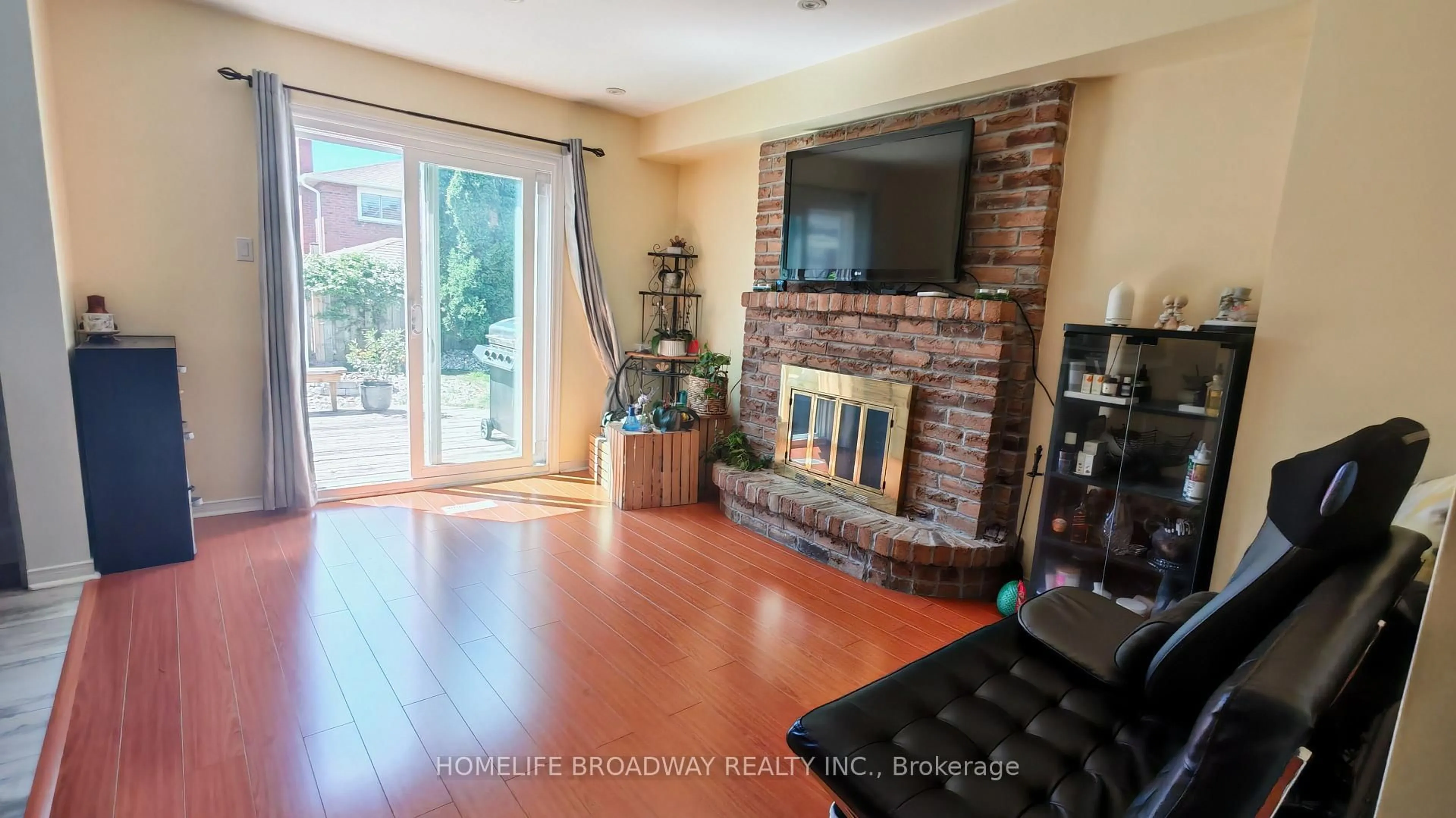 Living room with furniture, unknown for 40 Bendamere Cres, Markham Ontario L3P 6Y1