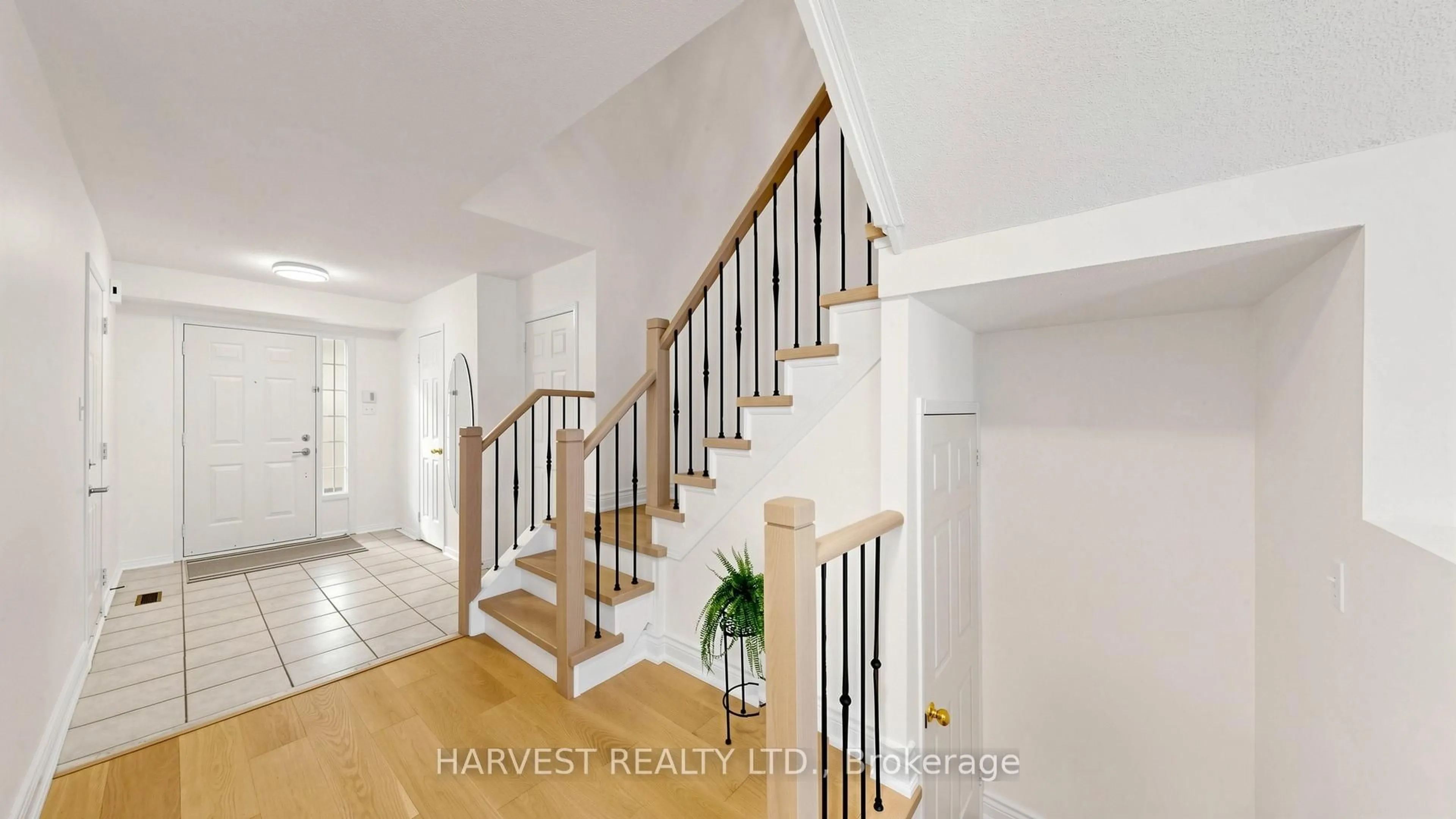 Unknown for 92 Royal Chapin Cres, Richmond Hill Ontario L4S 2A8