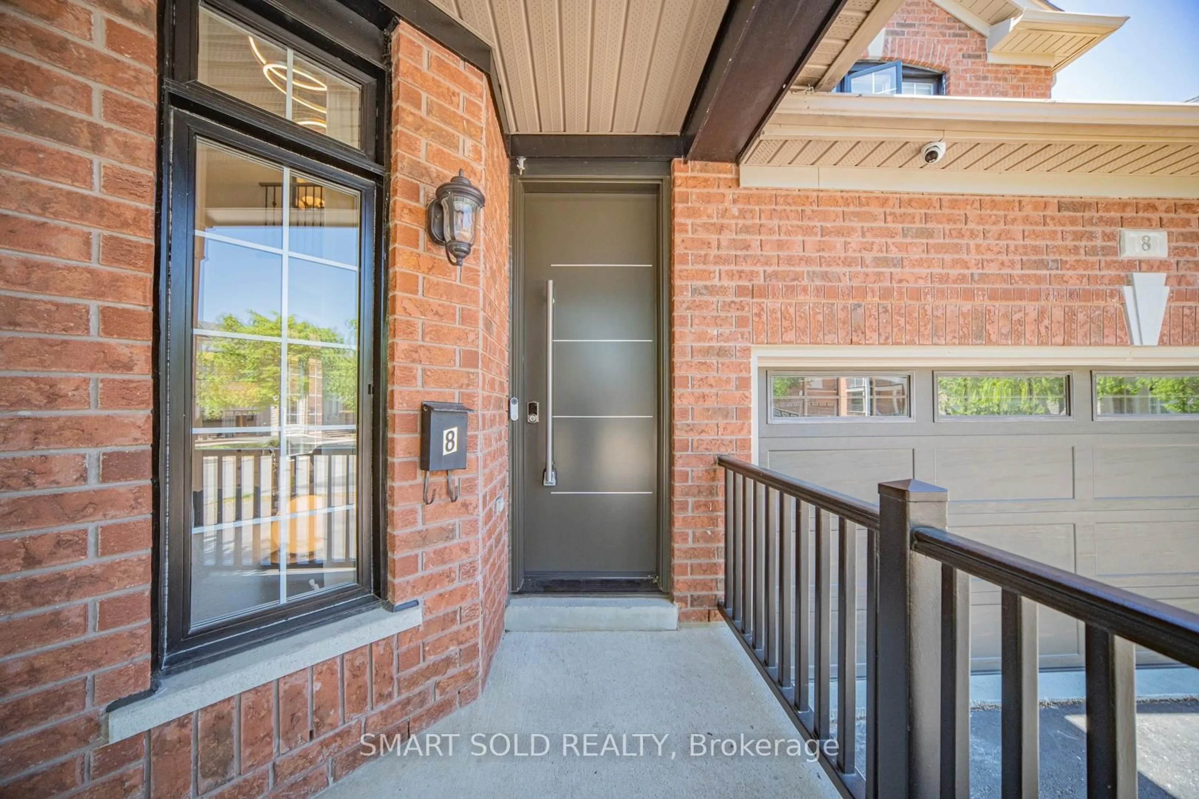 Indoor entryway for 8 Gordon Weeden Rd, Markham Ontario L6E 1Y5