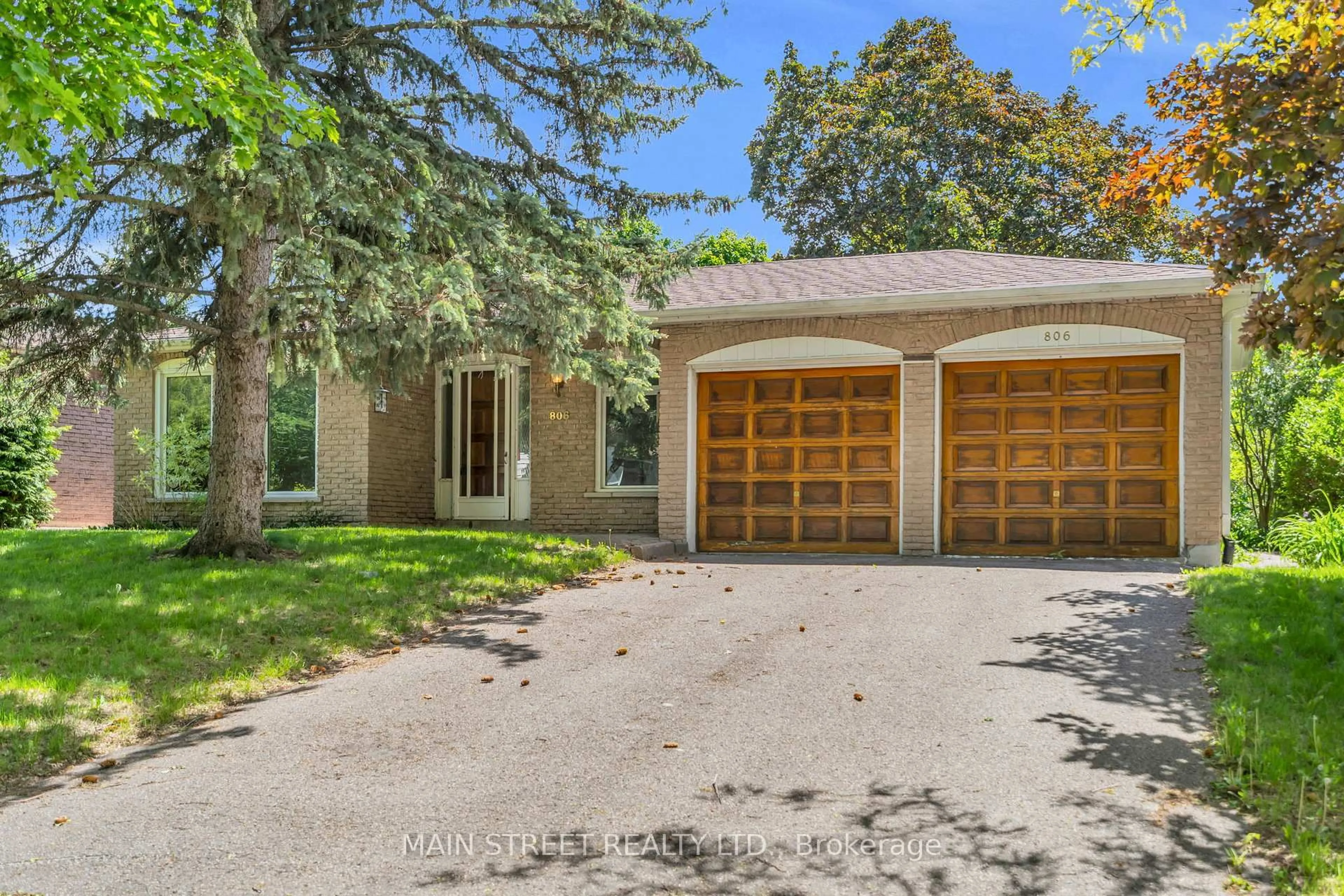 Unknown for 806 Three Seasons Dr, Newmarket Ontario L3Y 2B8