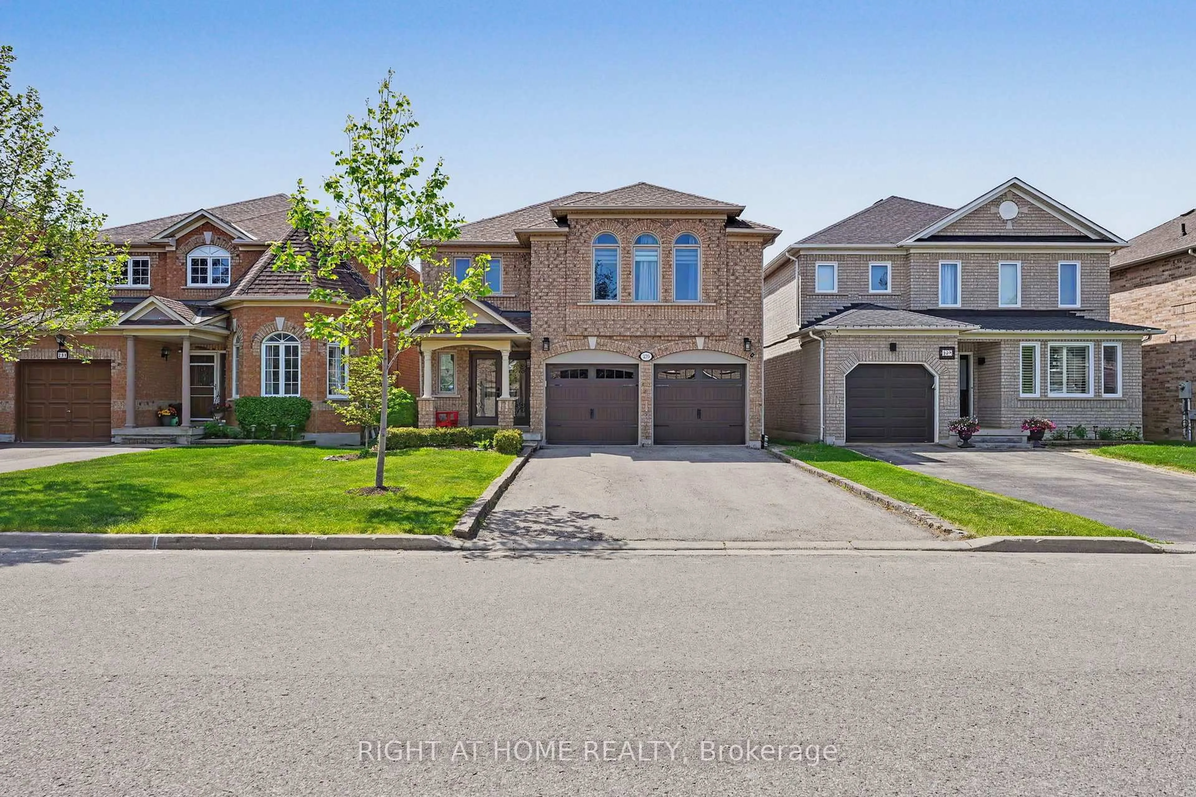 Home with brick exterior material, street for 235 Montebello Ave, Vaughan Ontario L4H 1L6