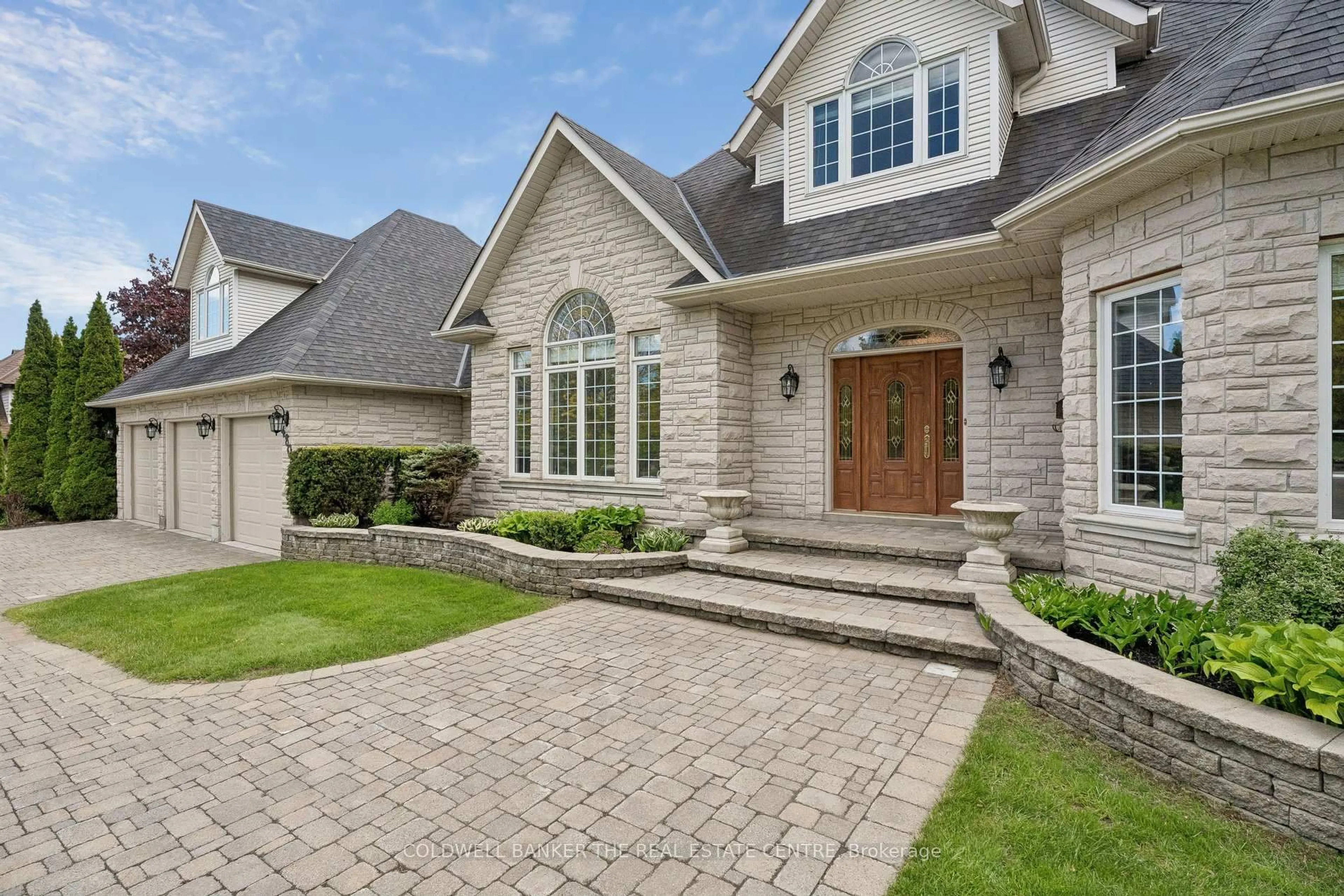 Home with brick exterior material, street for 480 Coventry Hill Tr, Newmarket Ontario L3X 2A1