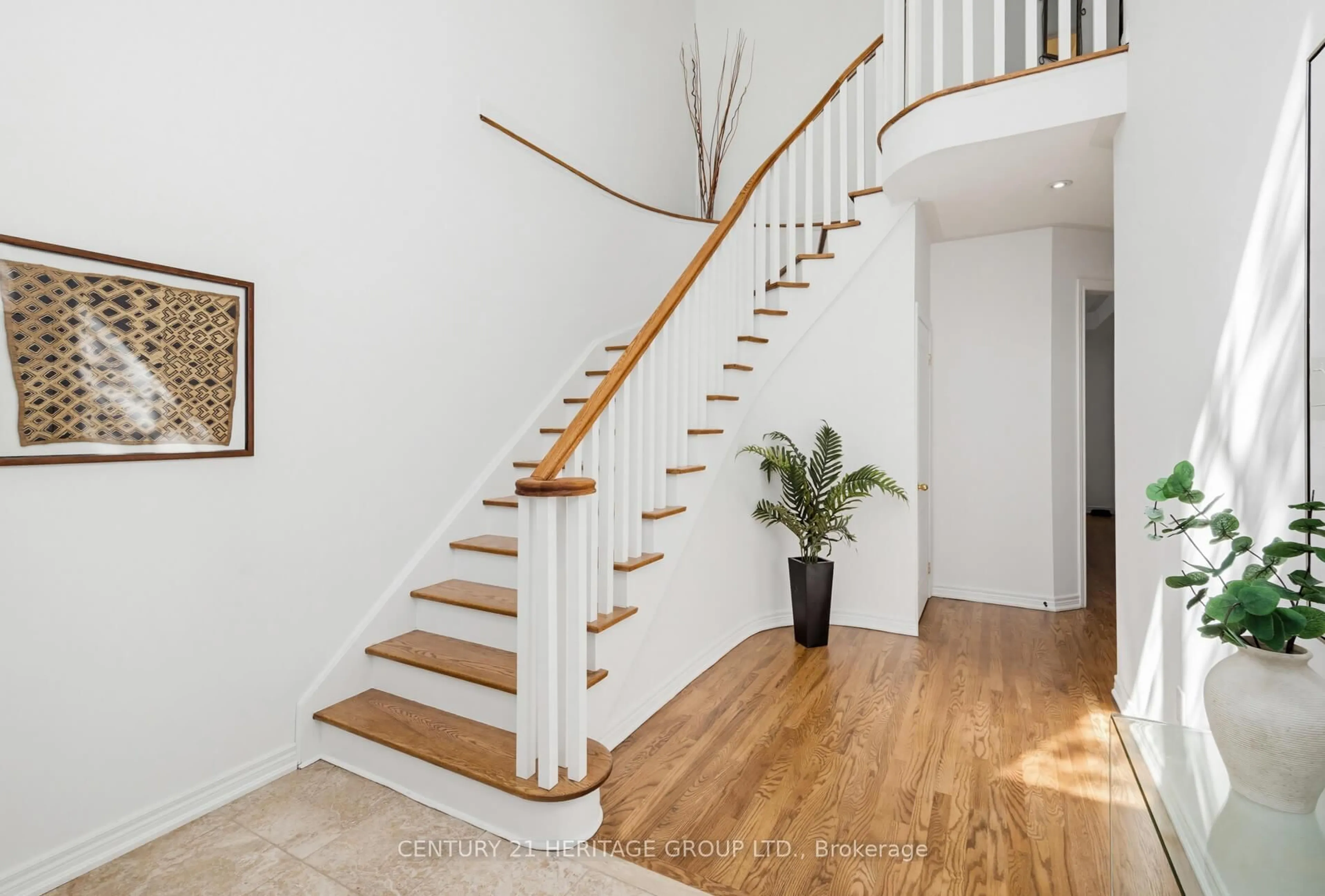 Stairs for 14 Giordano Way, Vaughan Ontario L6A 0J2