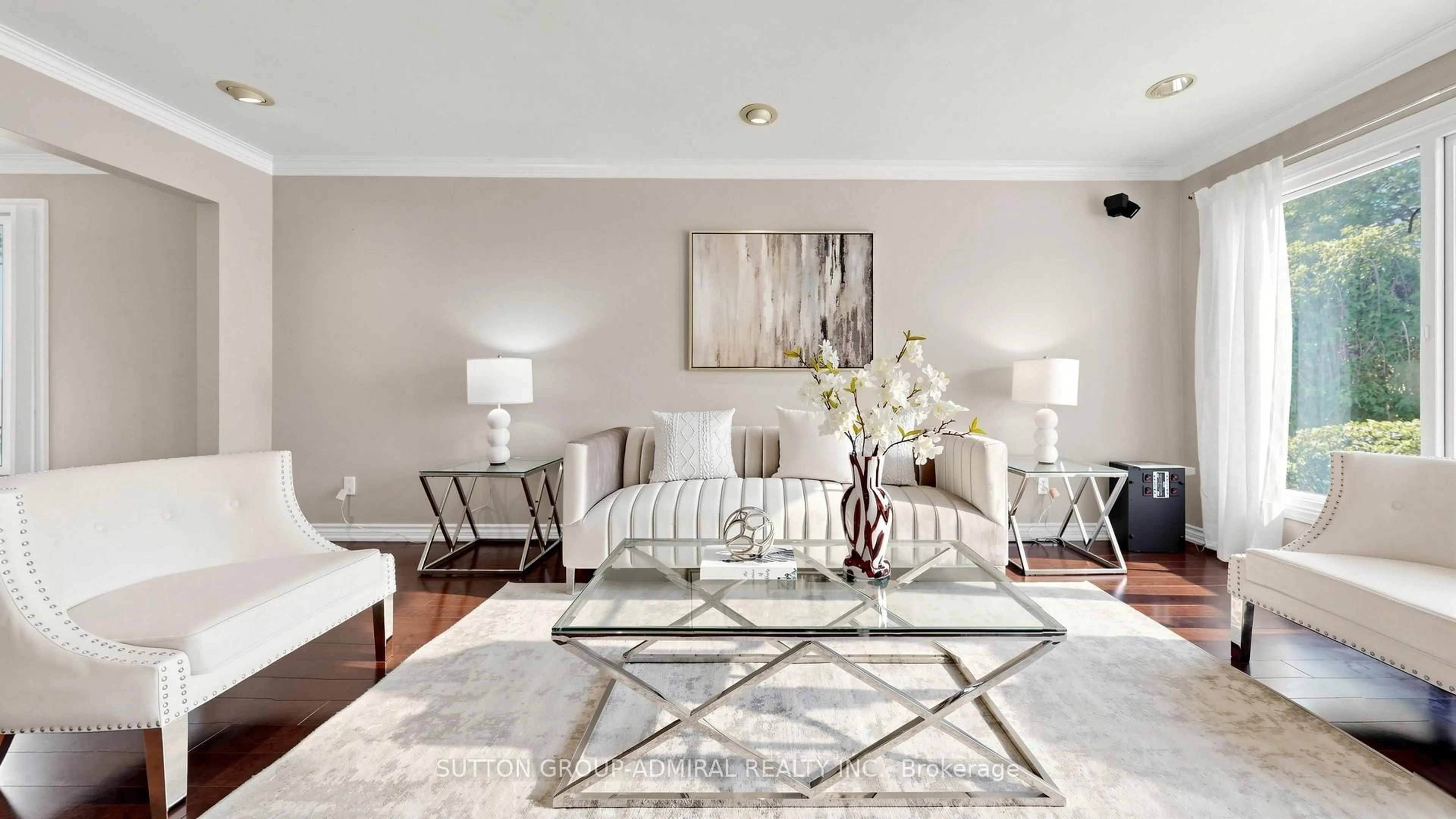 Living room with furniture, unknown for 7 Granada Crt, Markham Ontario L3T 4V3