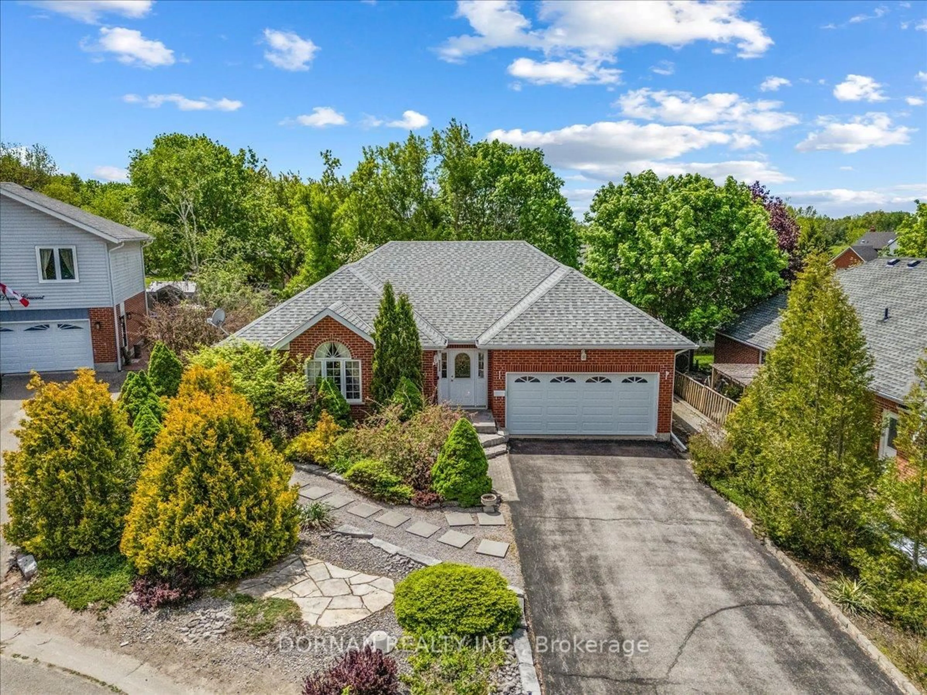 A pic from outside/outdoor area/front of a property/back of a property/a pic from drone, street for 7 David Cres, Brock Ontario L0E 1E0