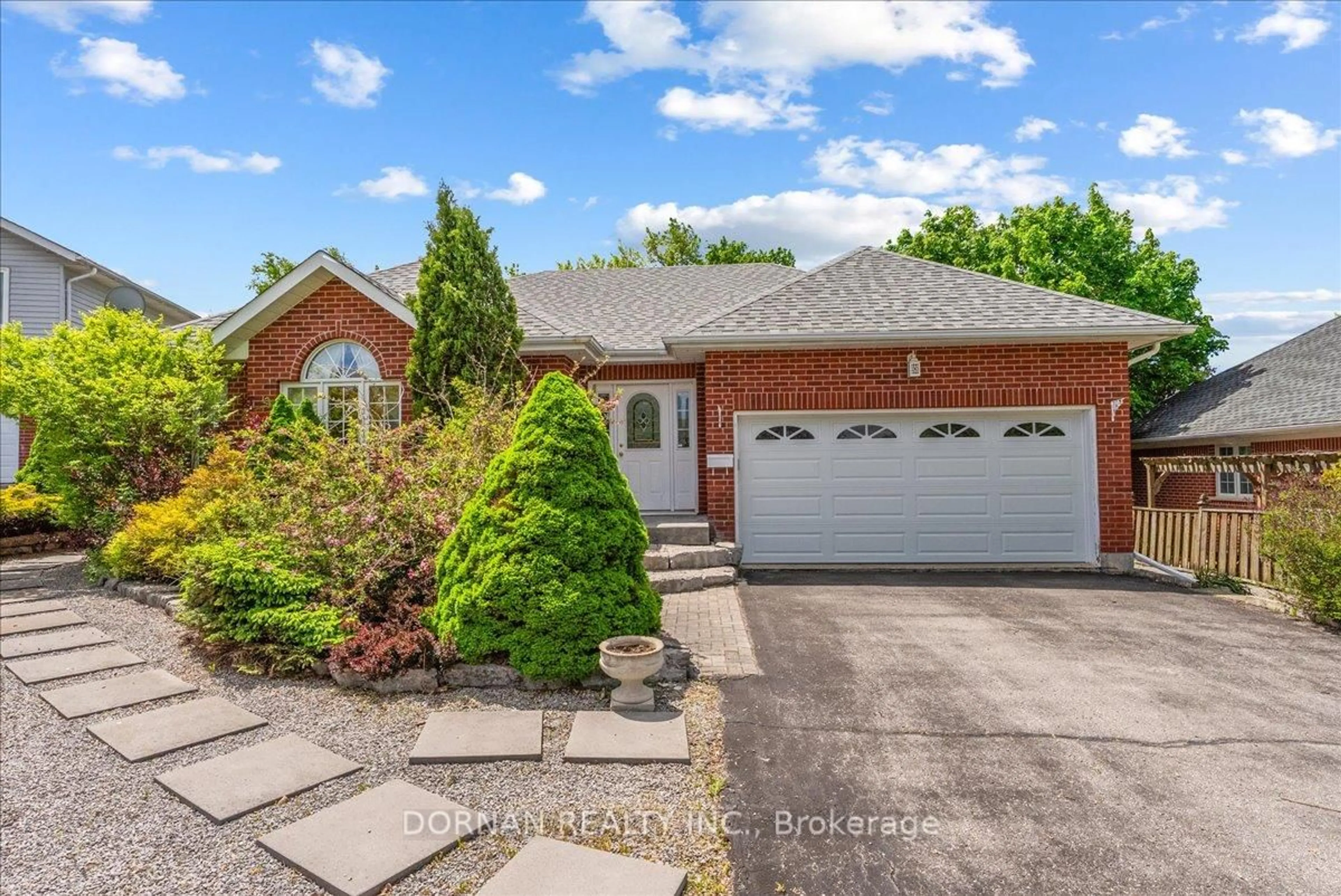 Home with brick exterior material, street for 7 David Cres, Brock Ontario L0E 1E0