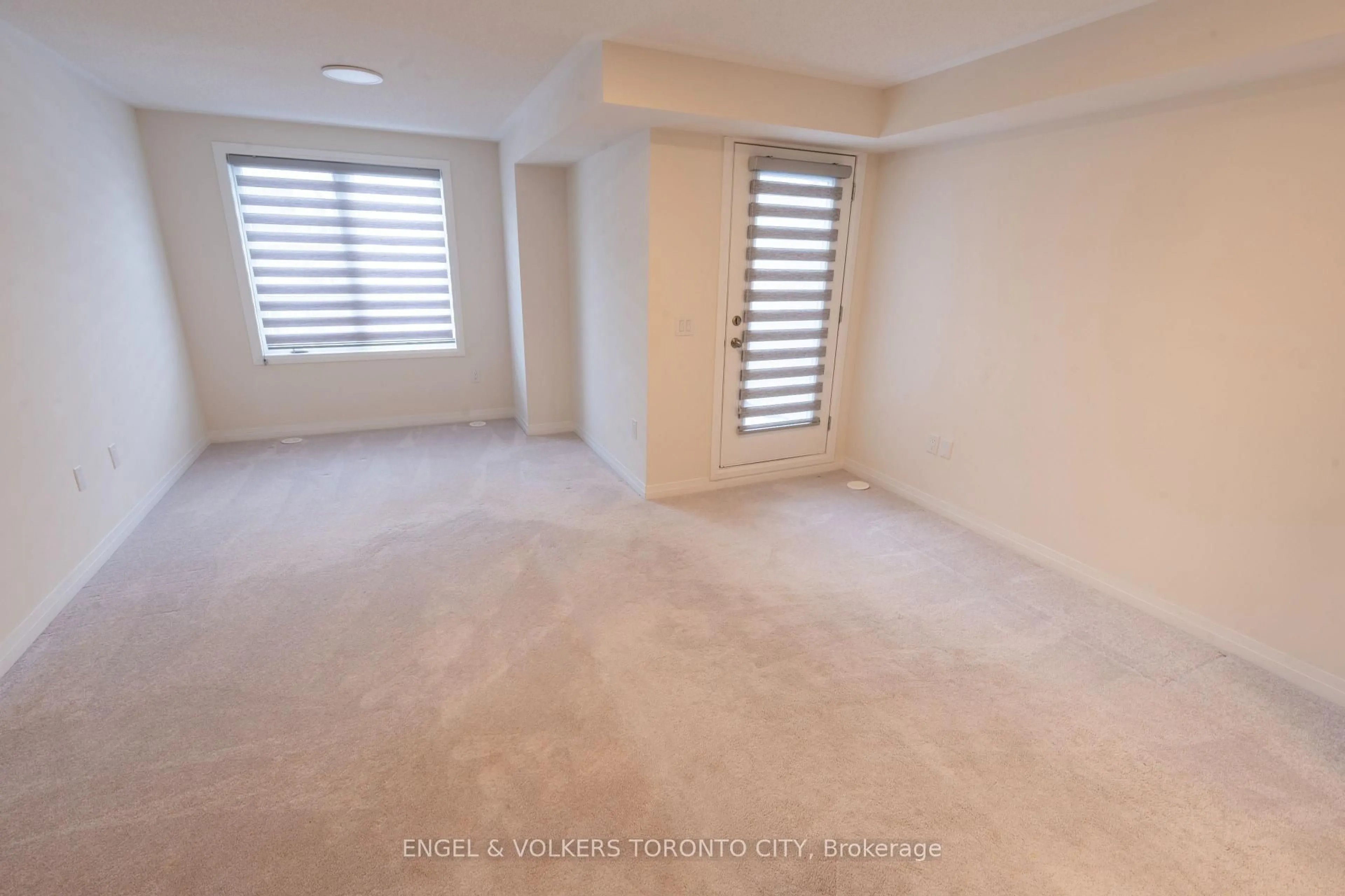 A pic of a room for 50 Baynes Way #5, Bradford West Gwillimbury Ontario L3Z 4M4