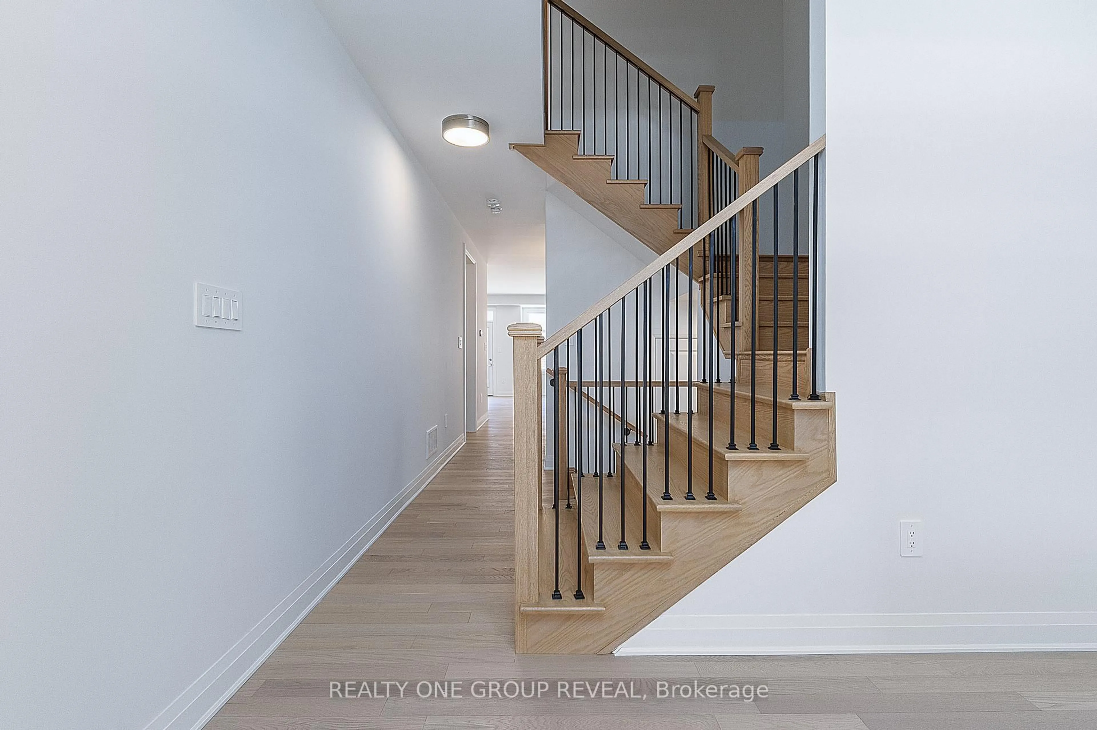 Stairs for 130 Leslie Richards St, Markham Ontario L6C 3S9