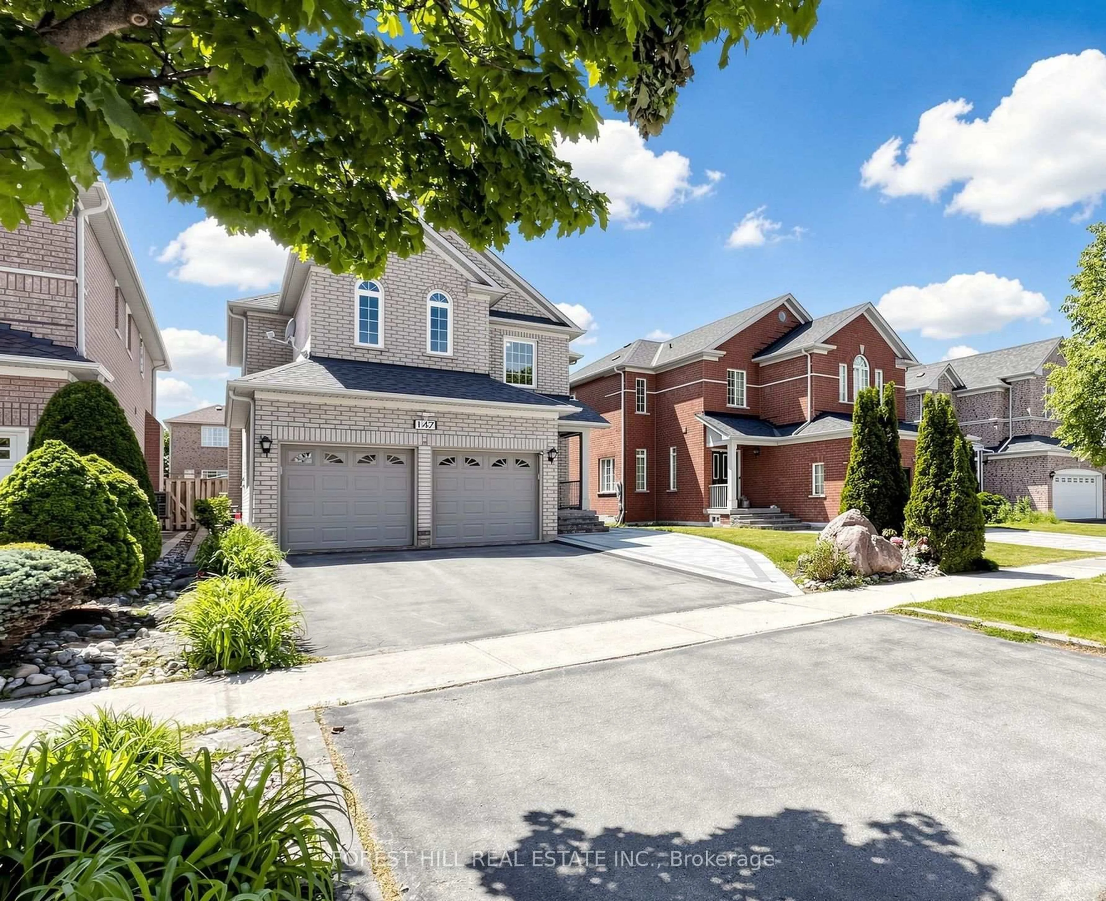 Home with brick exterior material, street for 147 Silver Linden Dr, Richmond Hill Ontario L4B 4H6