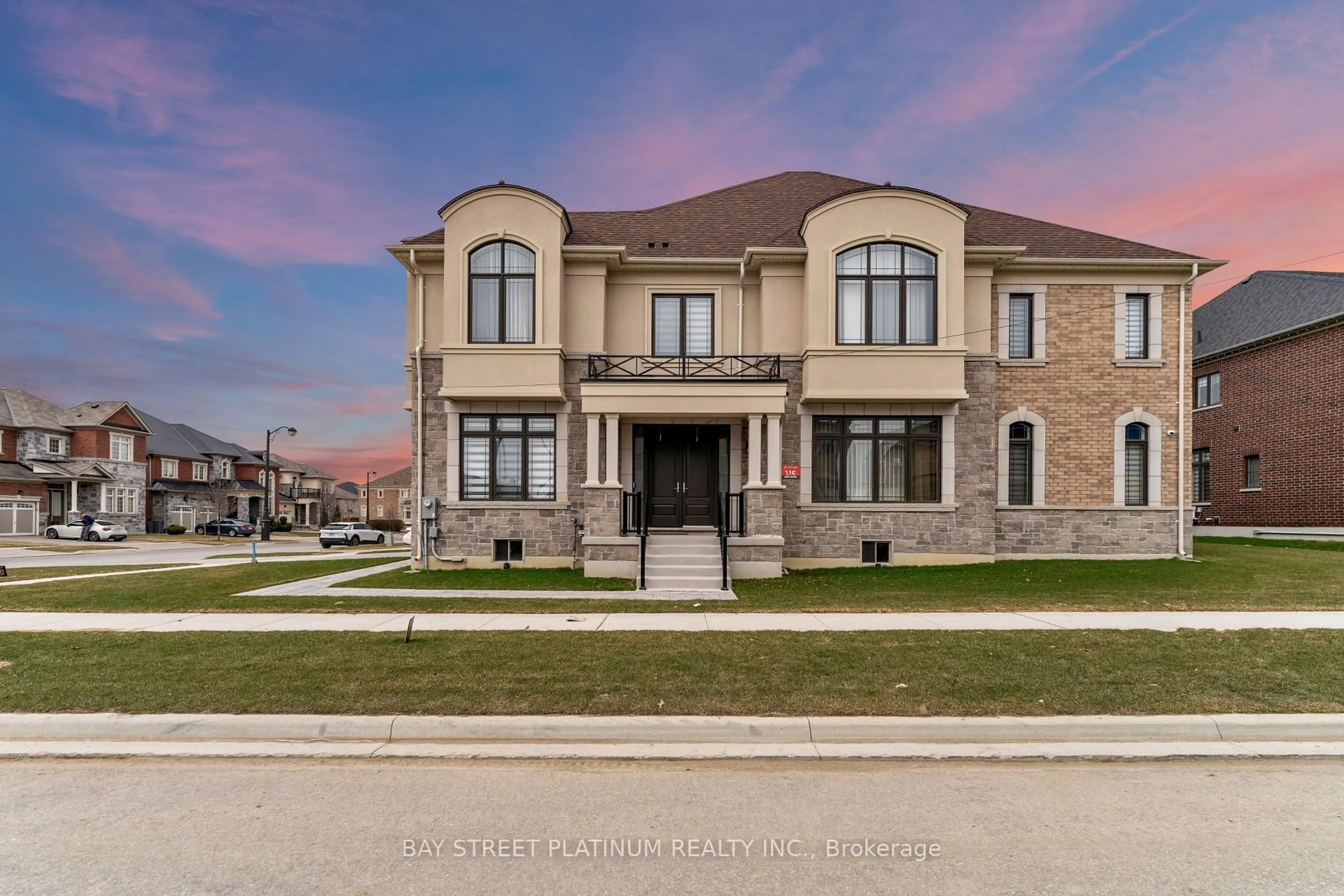 Home with brick exterior material, street for 18 Woodgate Pines Dr, Vaughan Ontario L4H 4A8