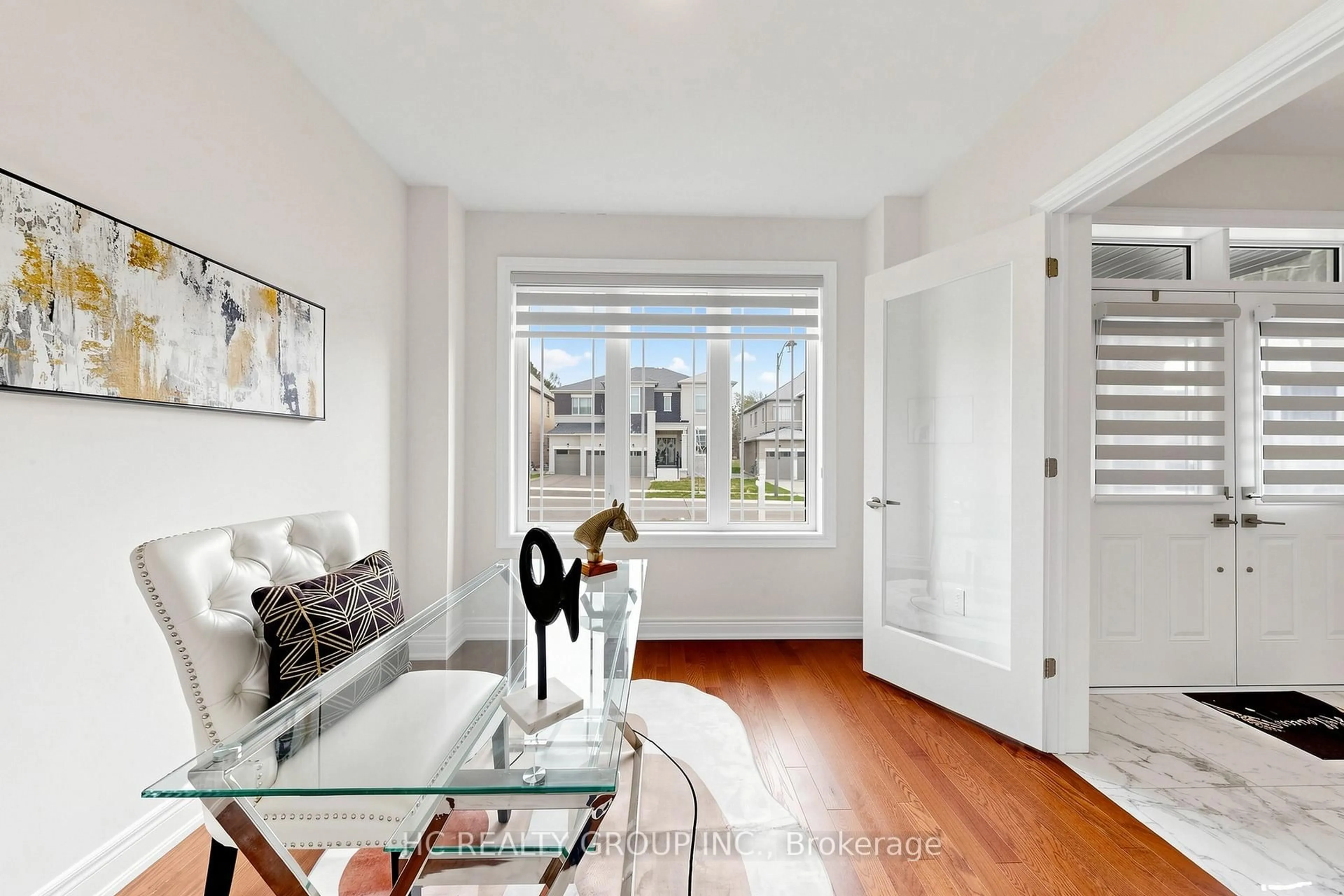 Indoor entryway for 79 Silk Twist Dr, East Gwillimbury Ontario L9N 0W4