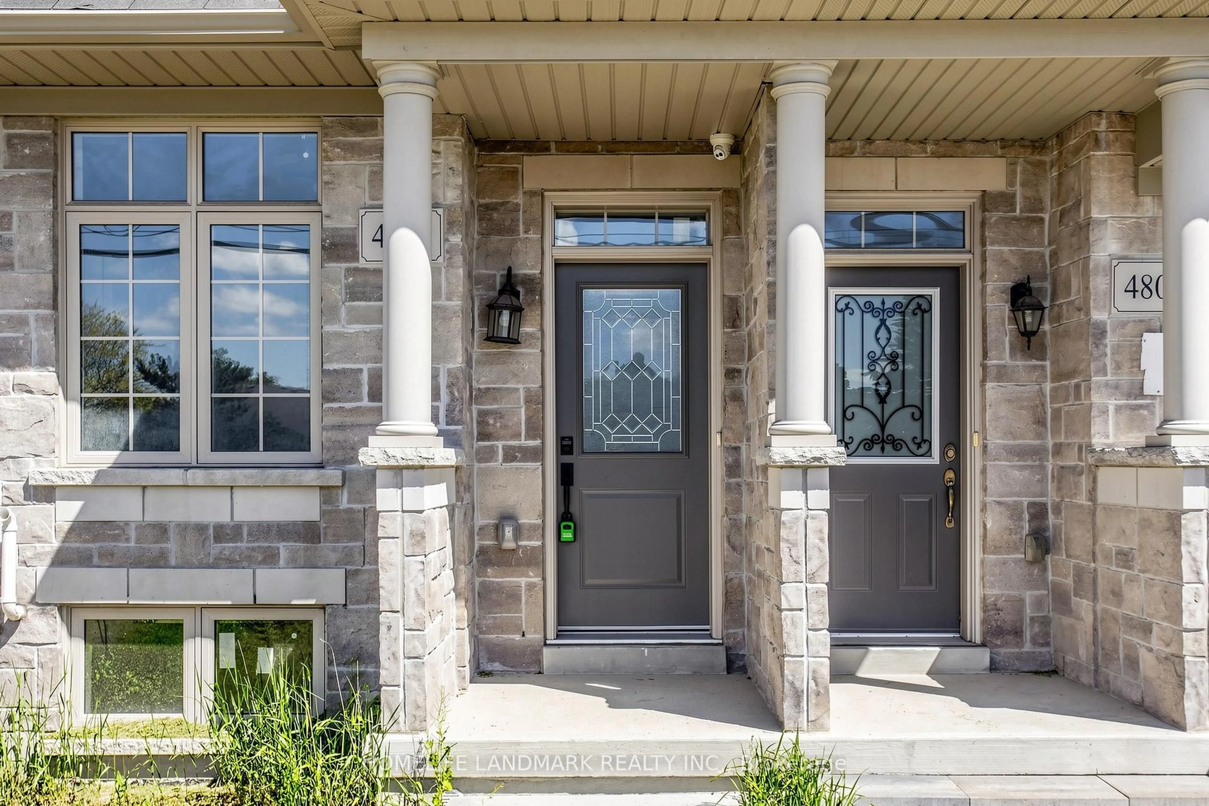 Indoor entryway for 4798 16th Ave, Markham Ontario L6C 0V8