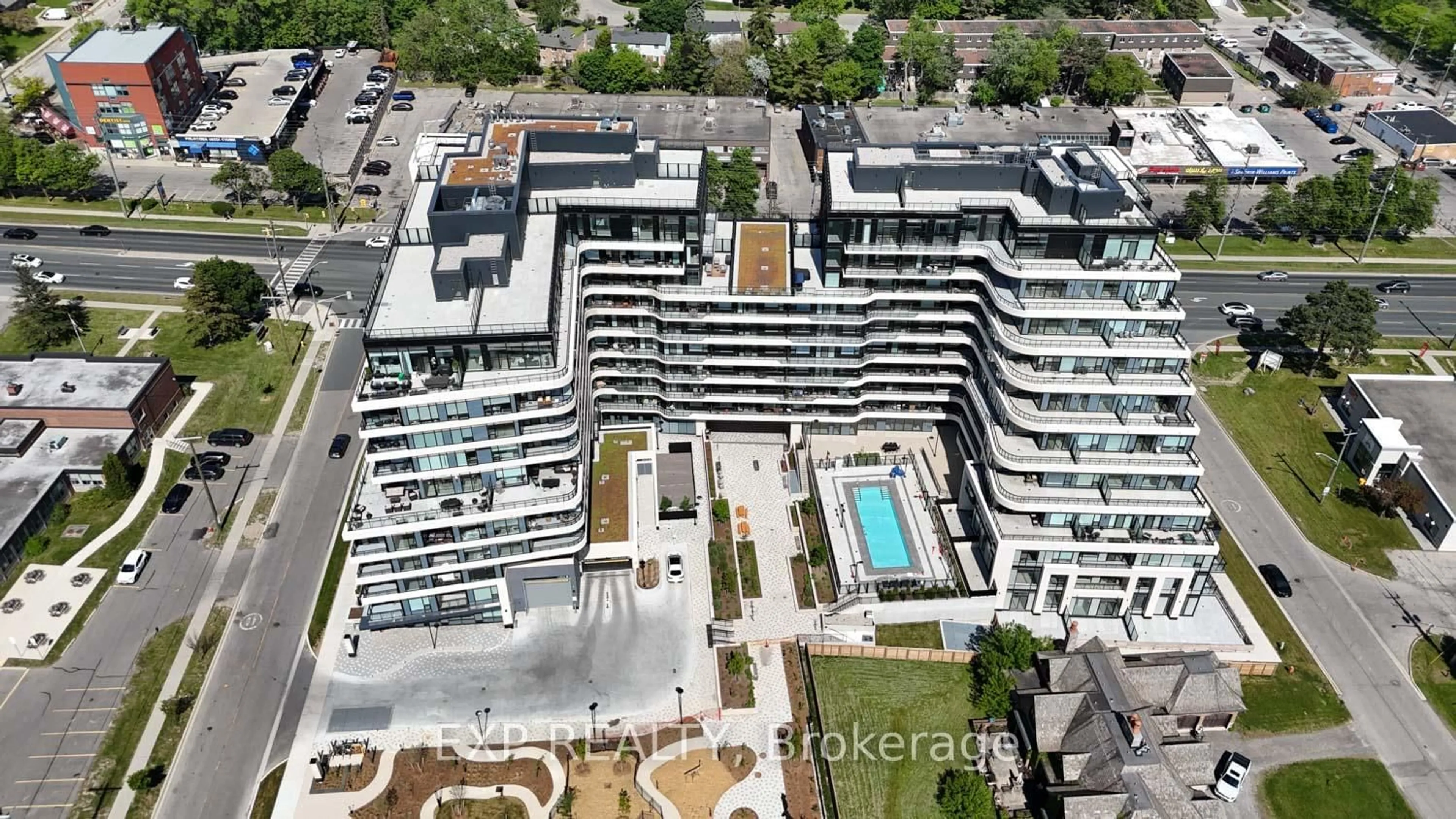 A pic from outside/outdoor area/front of a property/back of a property/a pic from drone, city buildings view from balcony for 8188 Yonge St #401, Vaughan Ontario L4J 0M2