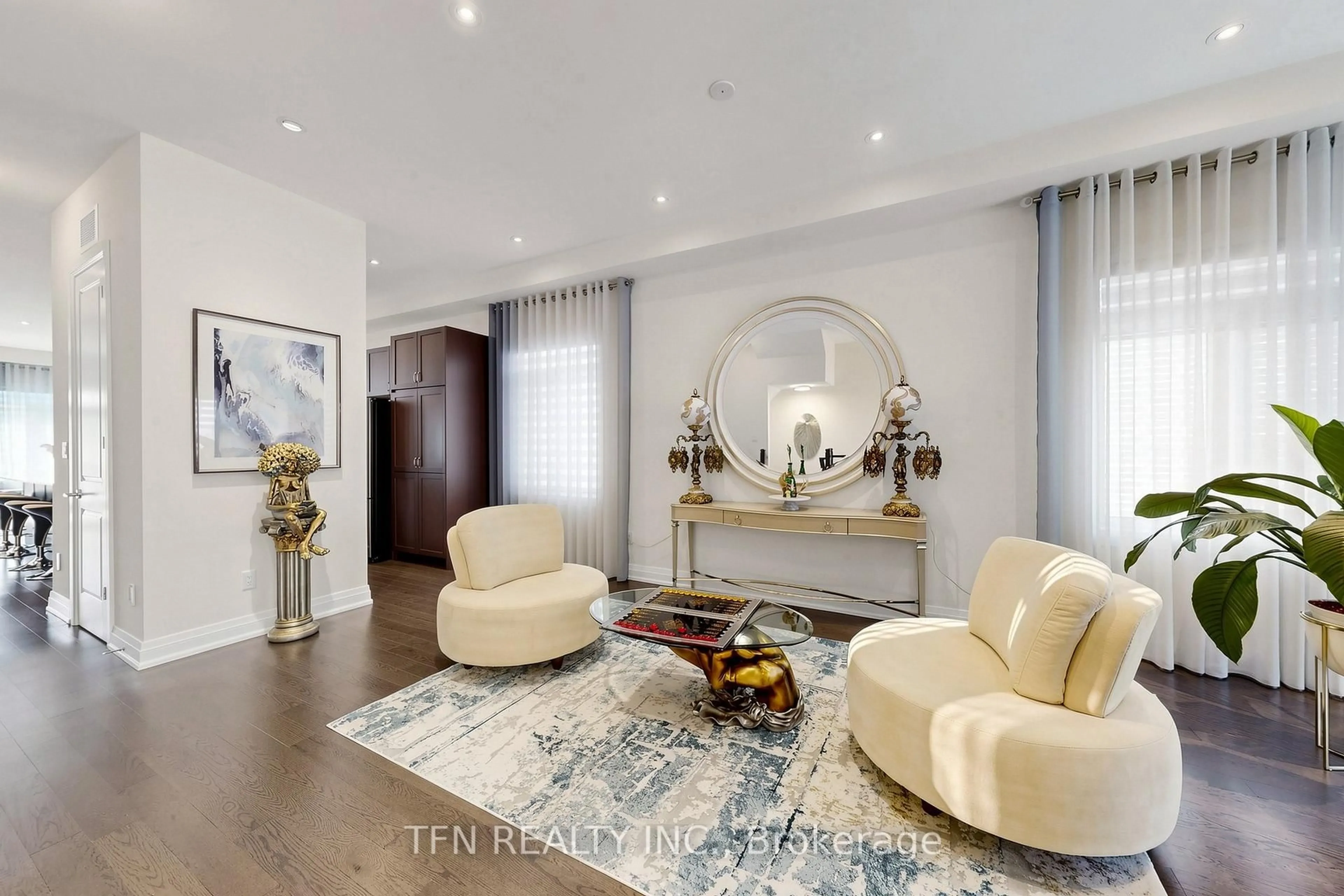 Living room with furniture, unknown for 30 Hesperus Rd, Vaughan Ontario L4J 0K3