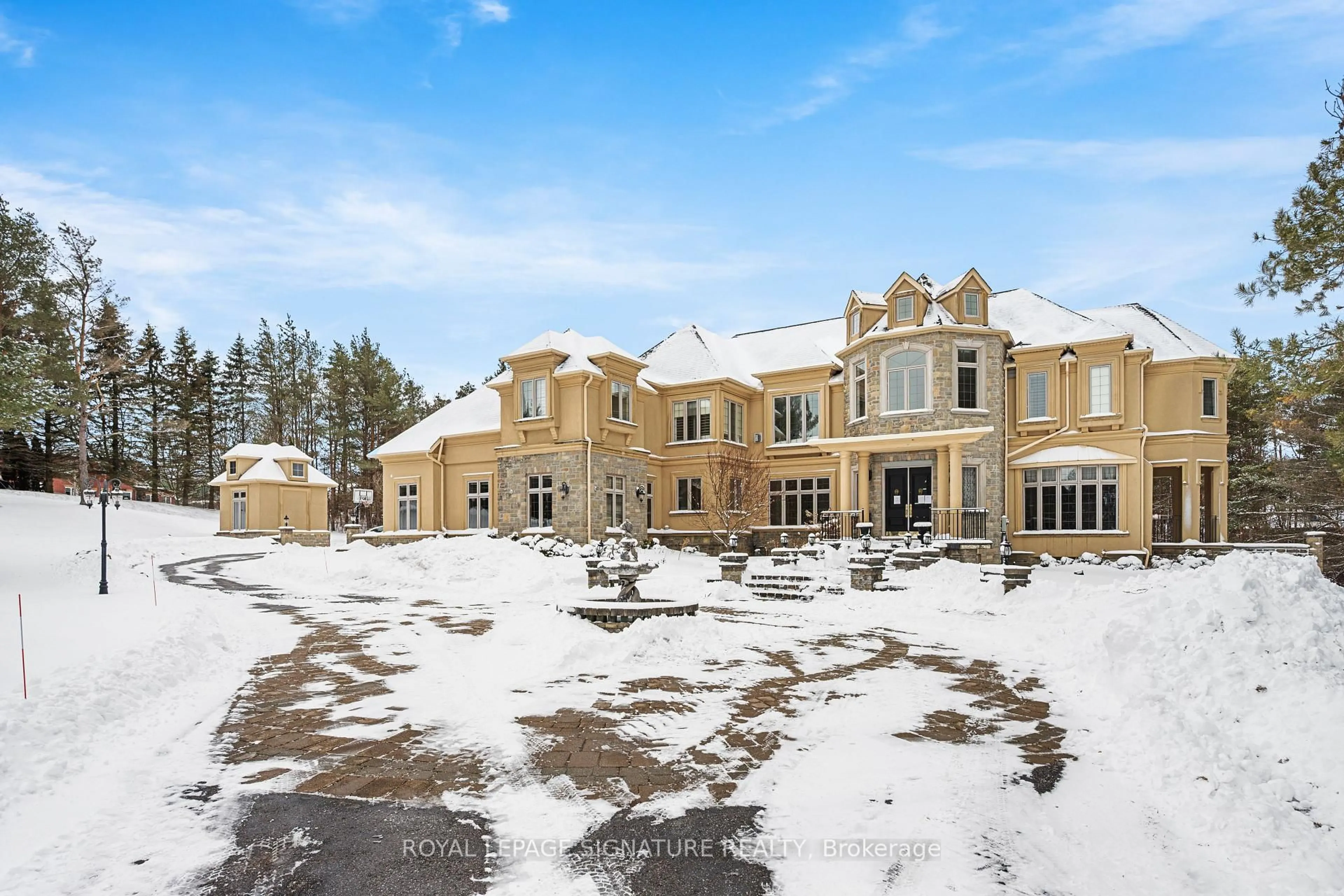 Unknown for 8 Elia Dr, Whitchurch-Stouffville Ontario L4A 7X5