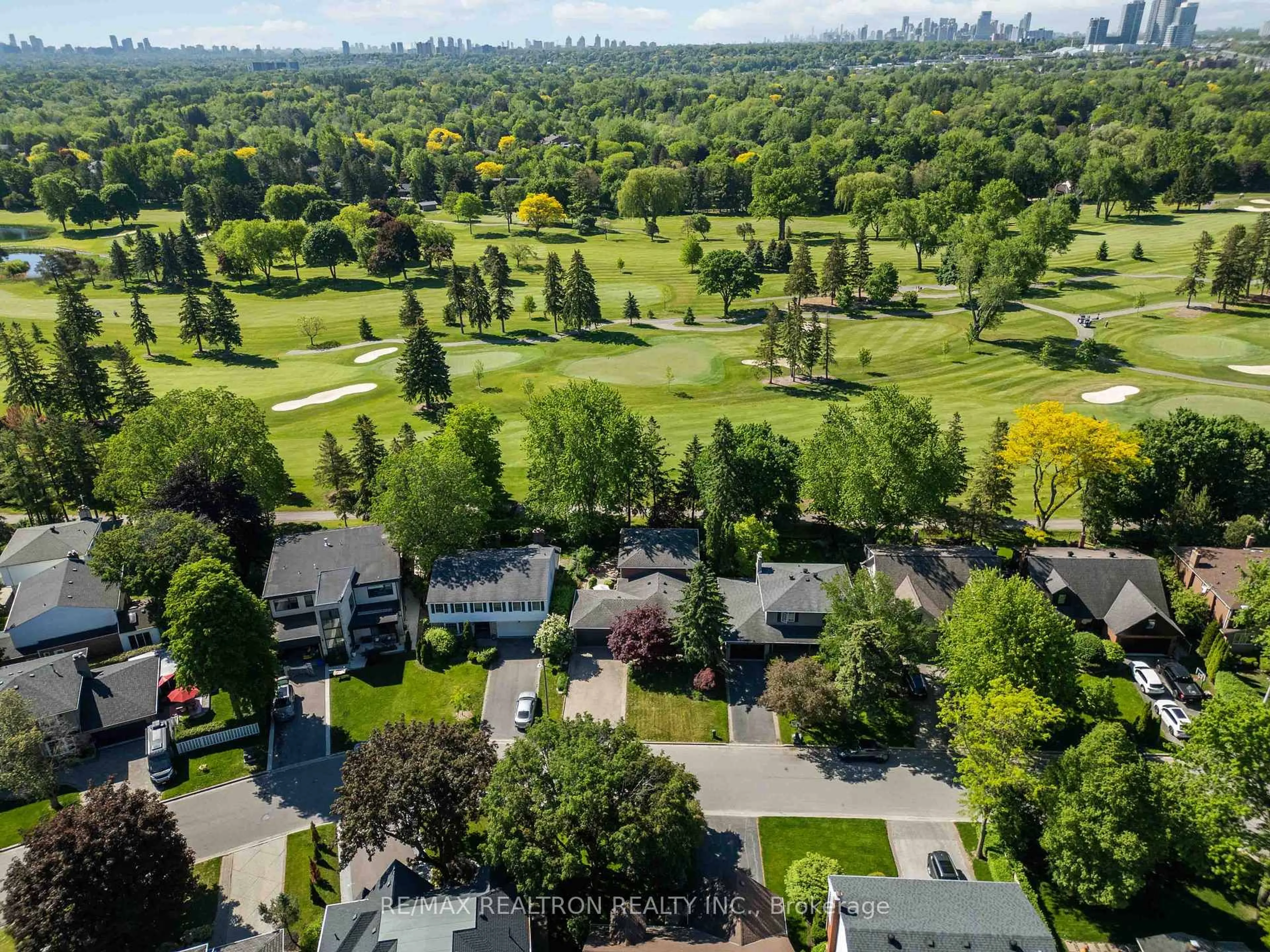 A pic from outside/outdoor area/front of a property/back of a property/a pic from drone, forest/trees view for 49 Apple Orchard Path, Markham Ontario L3T 3B5