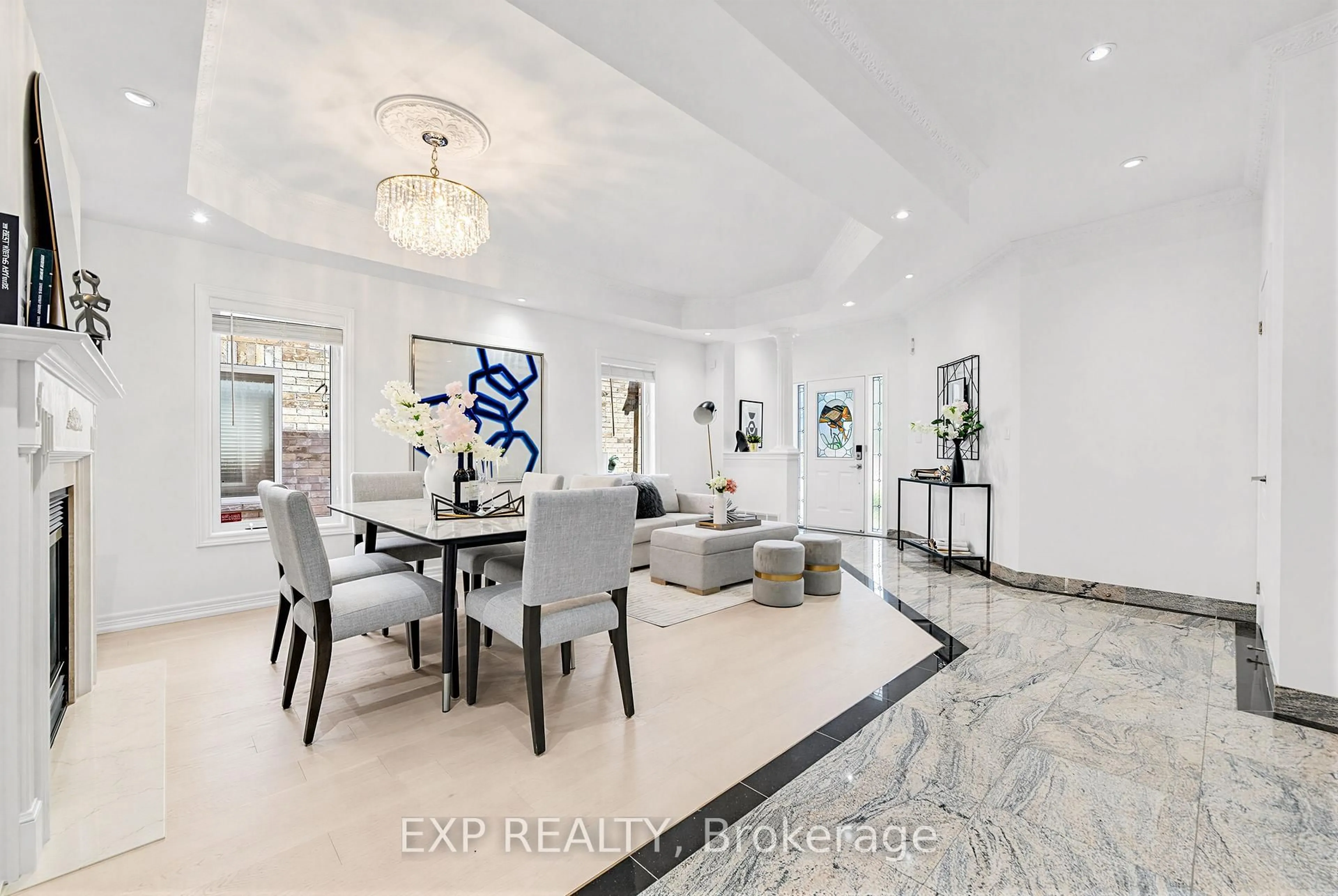 Dining room, ceramic/tile floor for 59 Melbourne Dr, Richmond Hill Ontario L4S 2V2