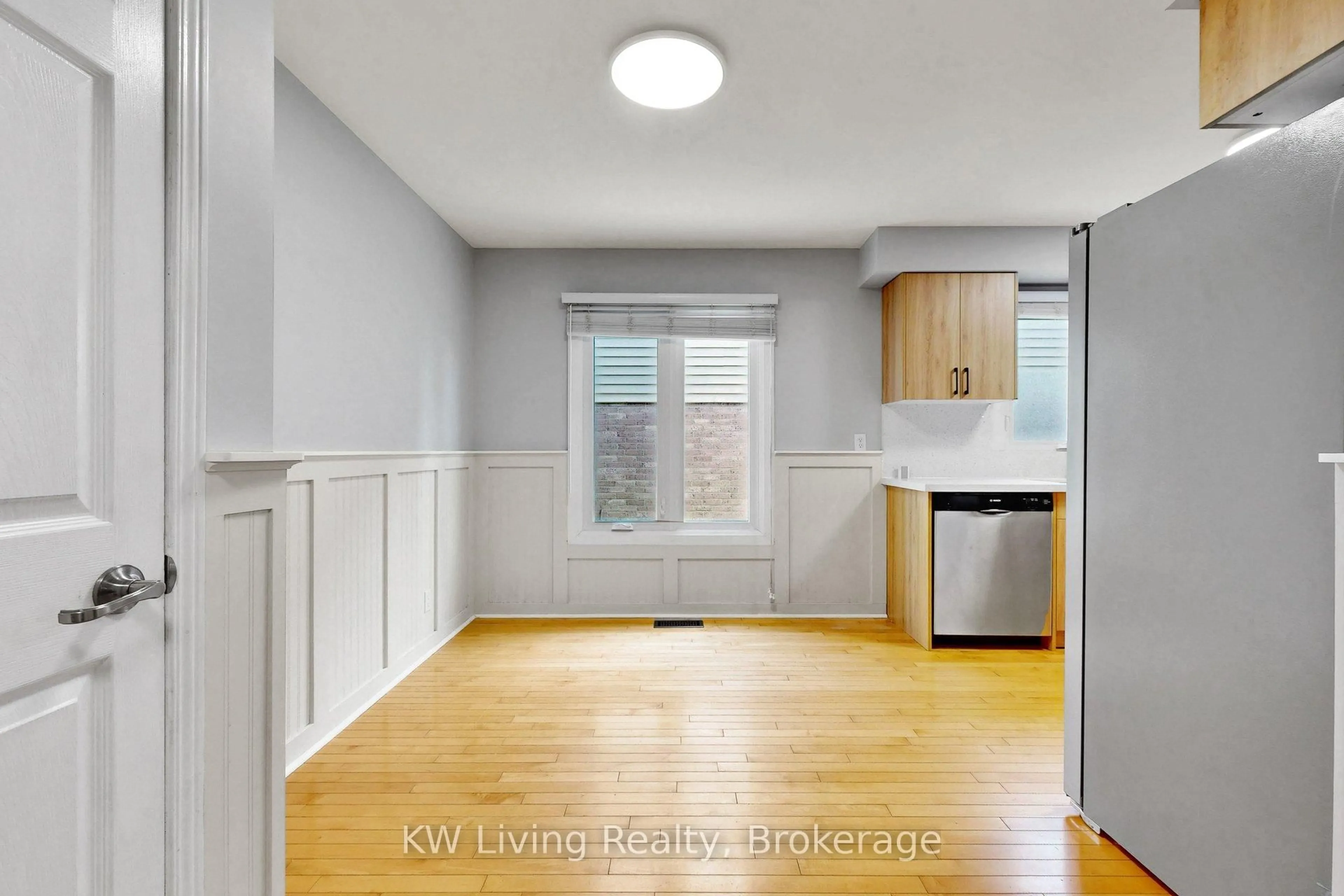 A pic of a room for 37 Magani Ave, Bradford West Gwillimbury Ontario L3Z 2S5