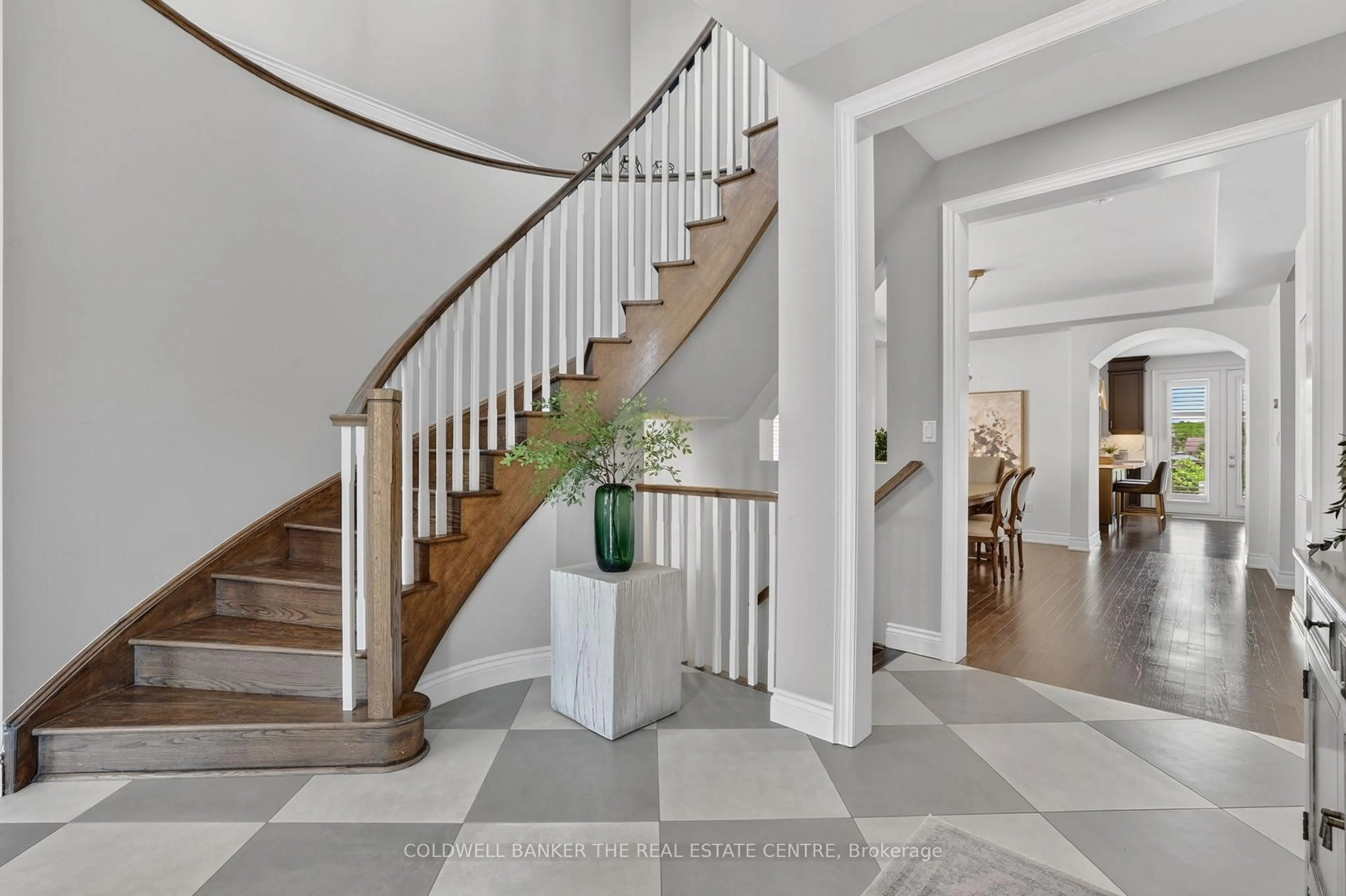 Unknown for 721 Dillman Ave, Newmarket Ontario L3X 0J8
