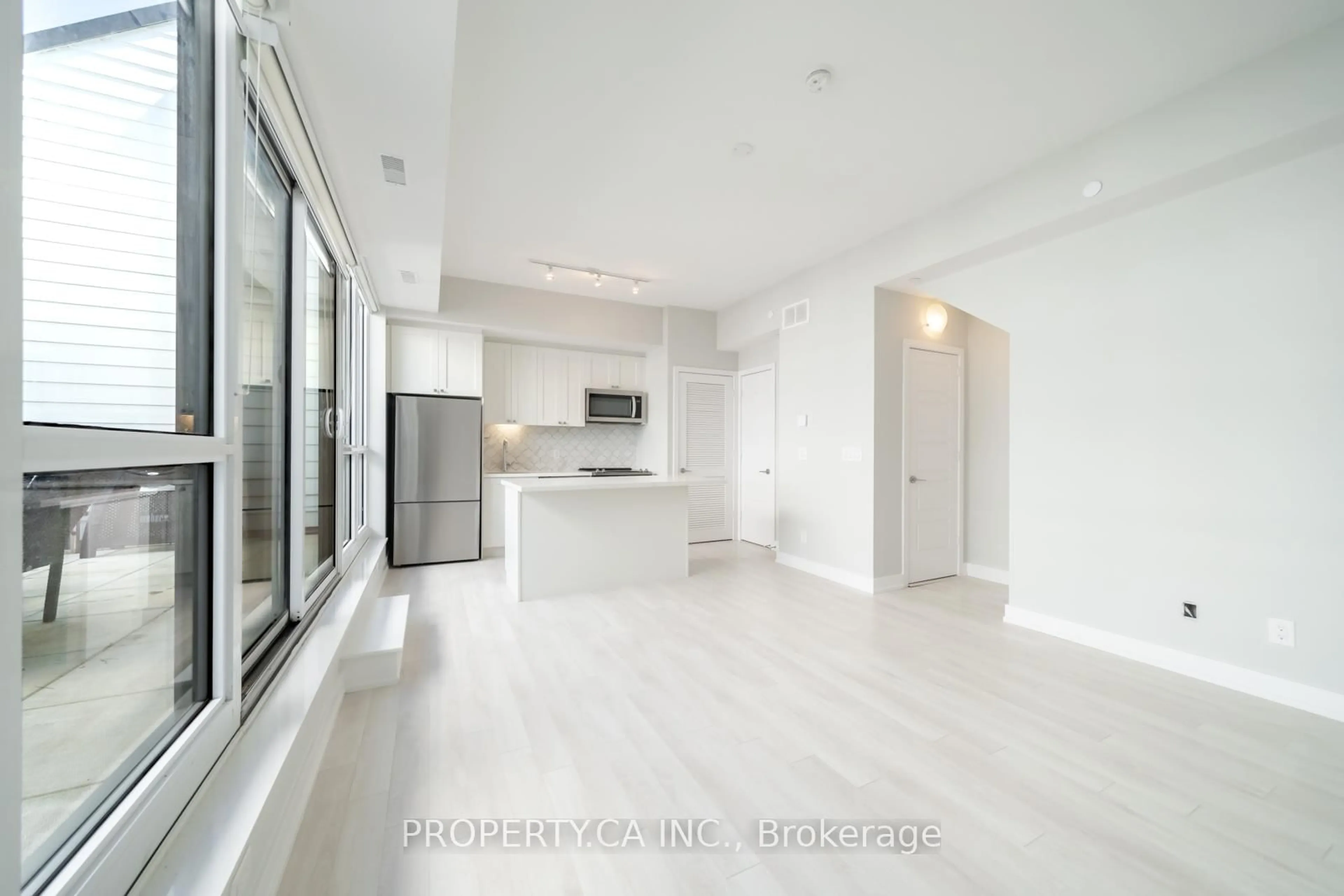 Open concept kitchen, unknown for 331 Broward Way #130, Innisfil Ontario L9S 0M7