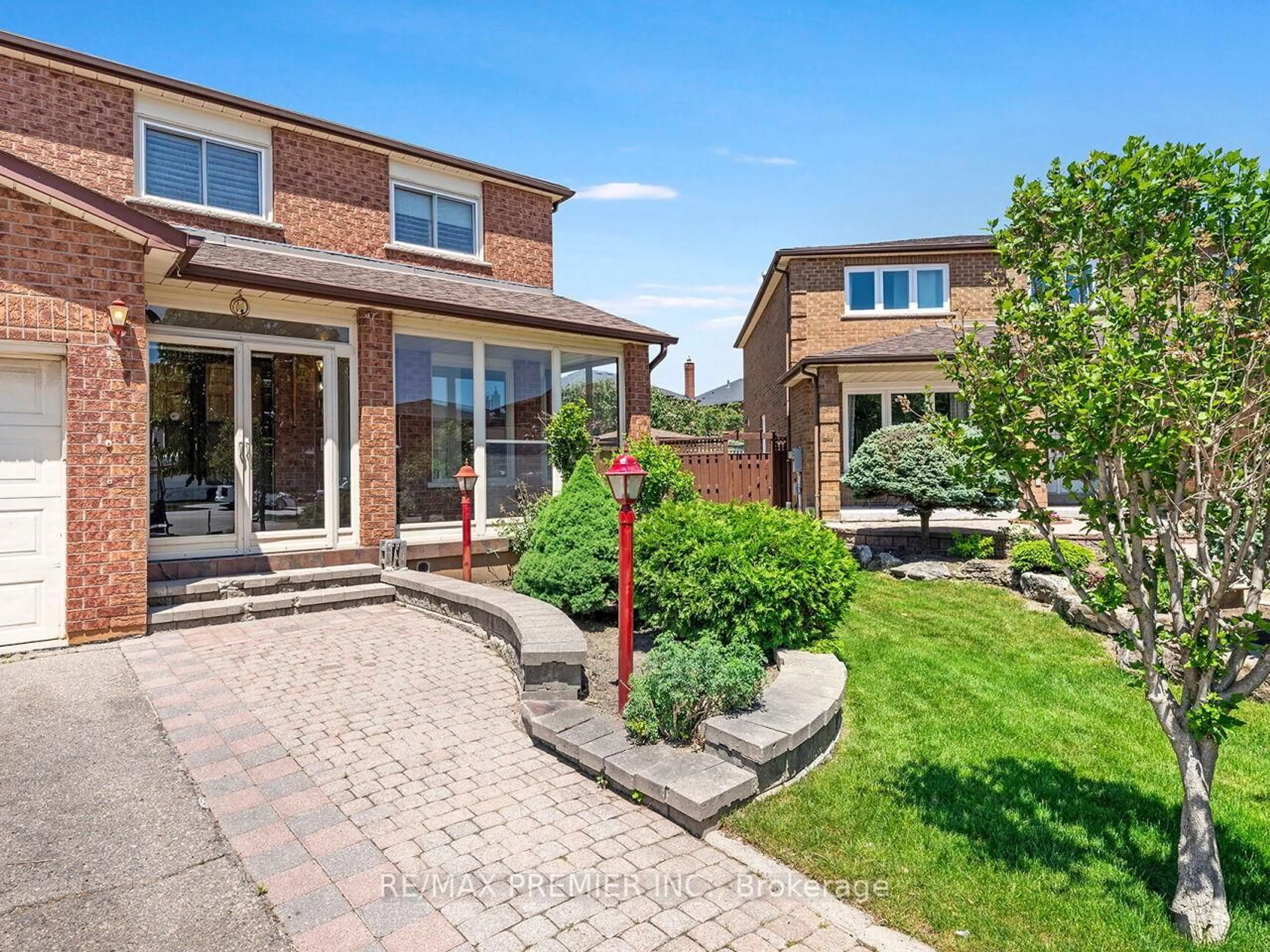 Home with brick exterior material, street for 39 Brydon Crt, Vaughan Ontario L6A 1H7