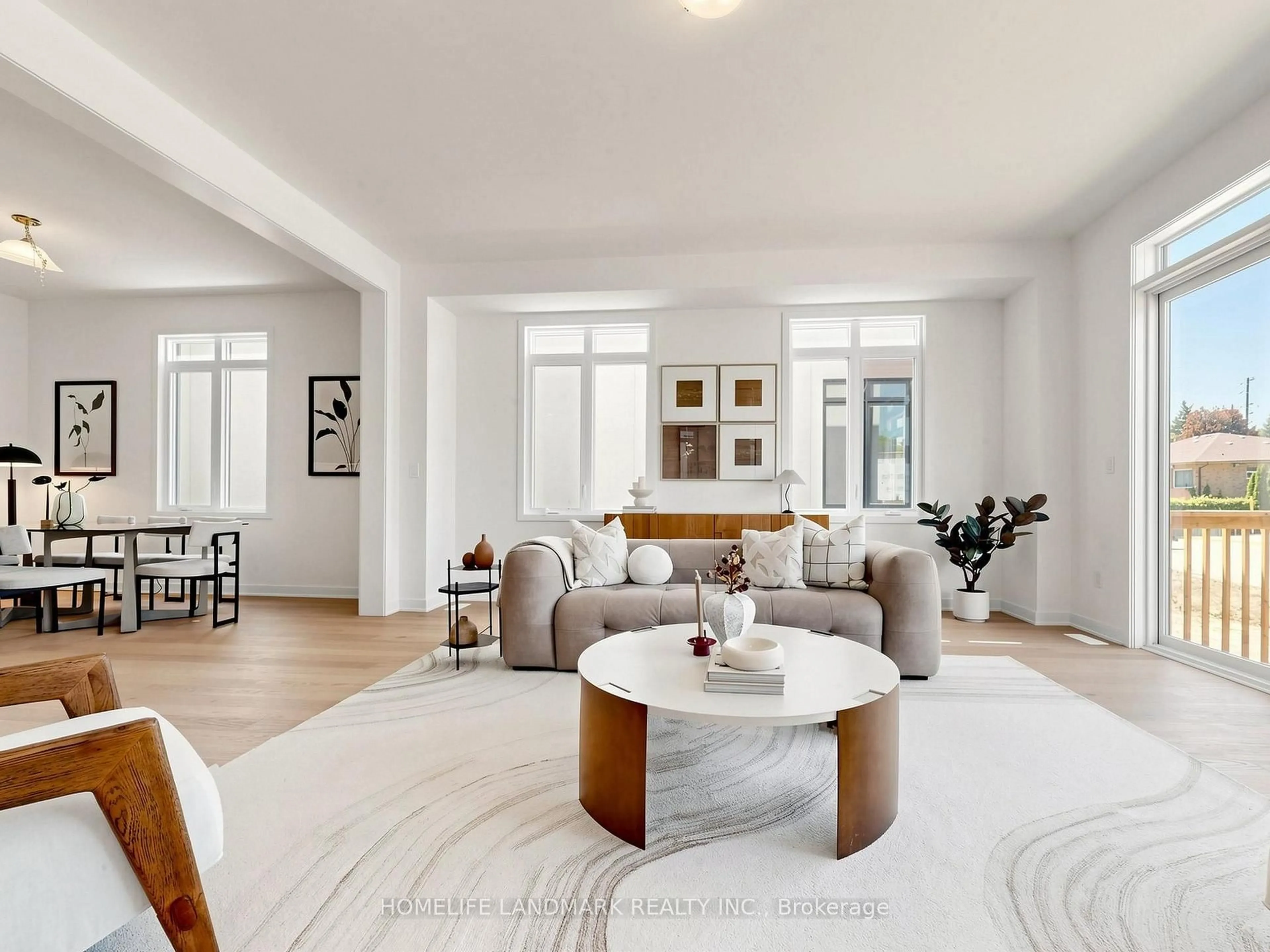 Living room with furniture, unknown for 20 Imogene Crt, Richmond Hill Ontario L4C 5W9