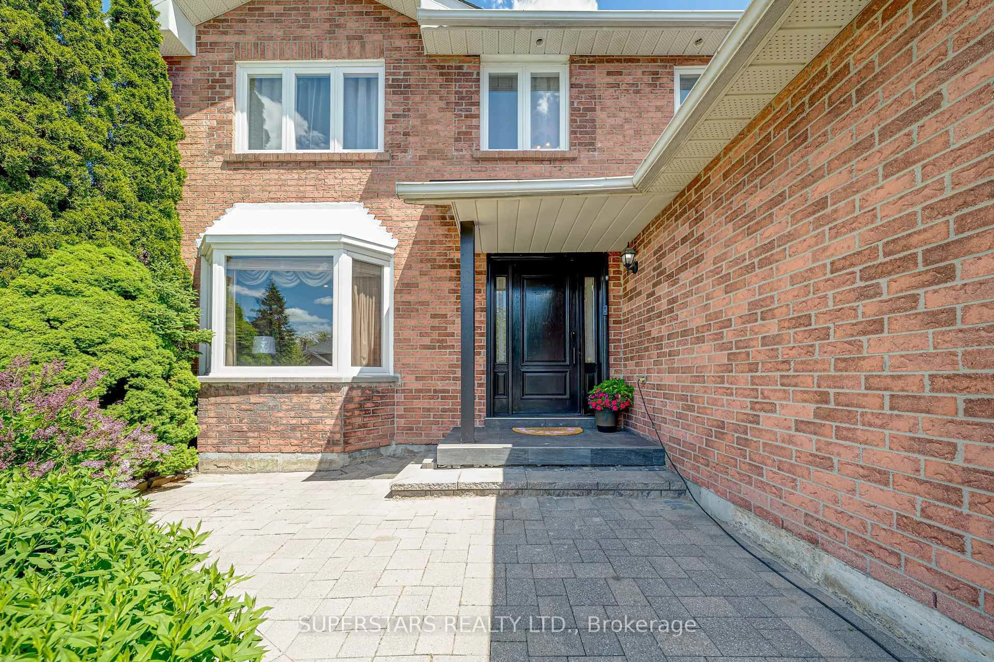 Home with brick exterior material, street for 22 West Side Dr, Markham Ontario L3P 7J4