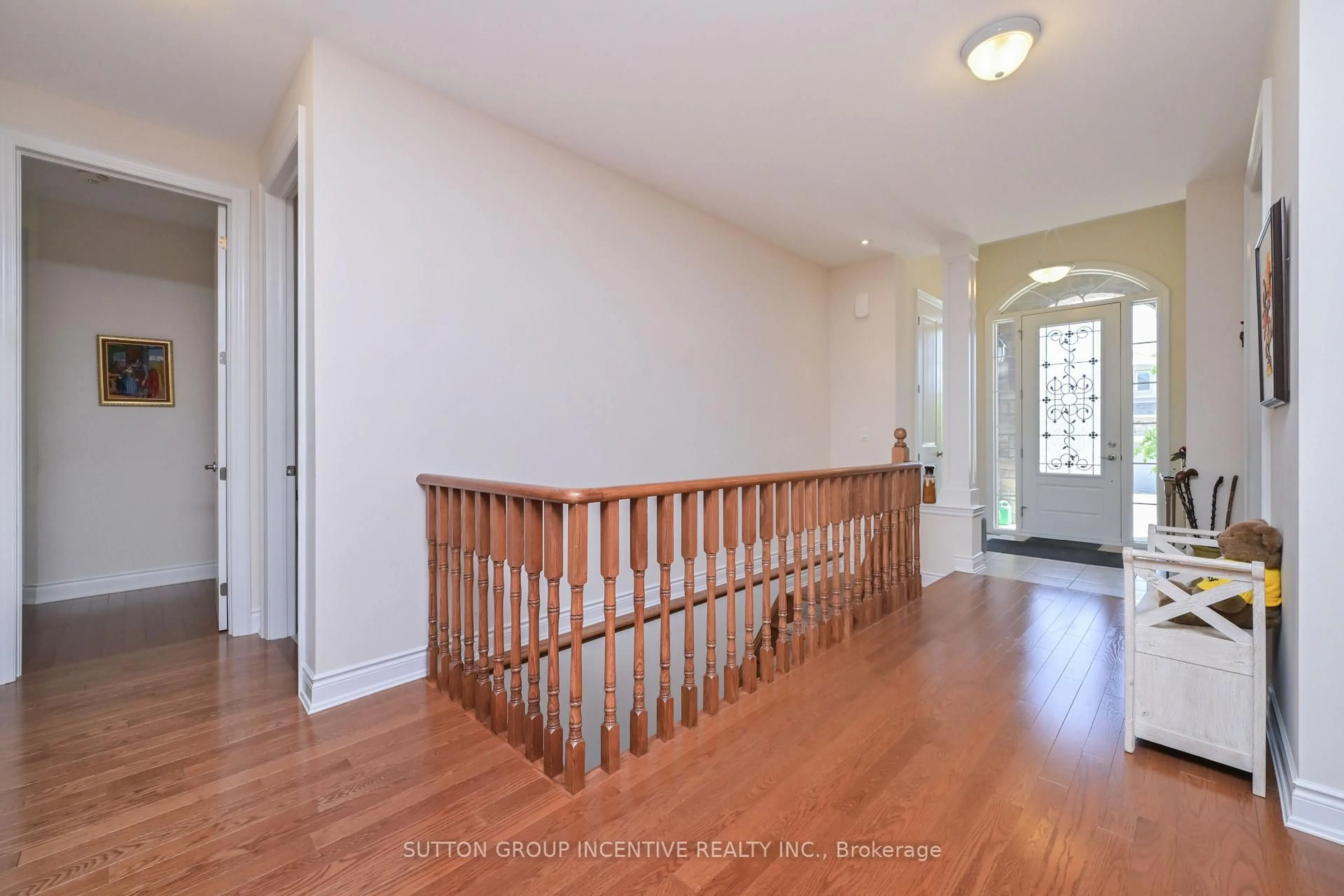 Indoor entryway for 110 Ridge Way, New Tecumseth Ontario L9R 0M6