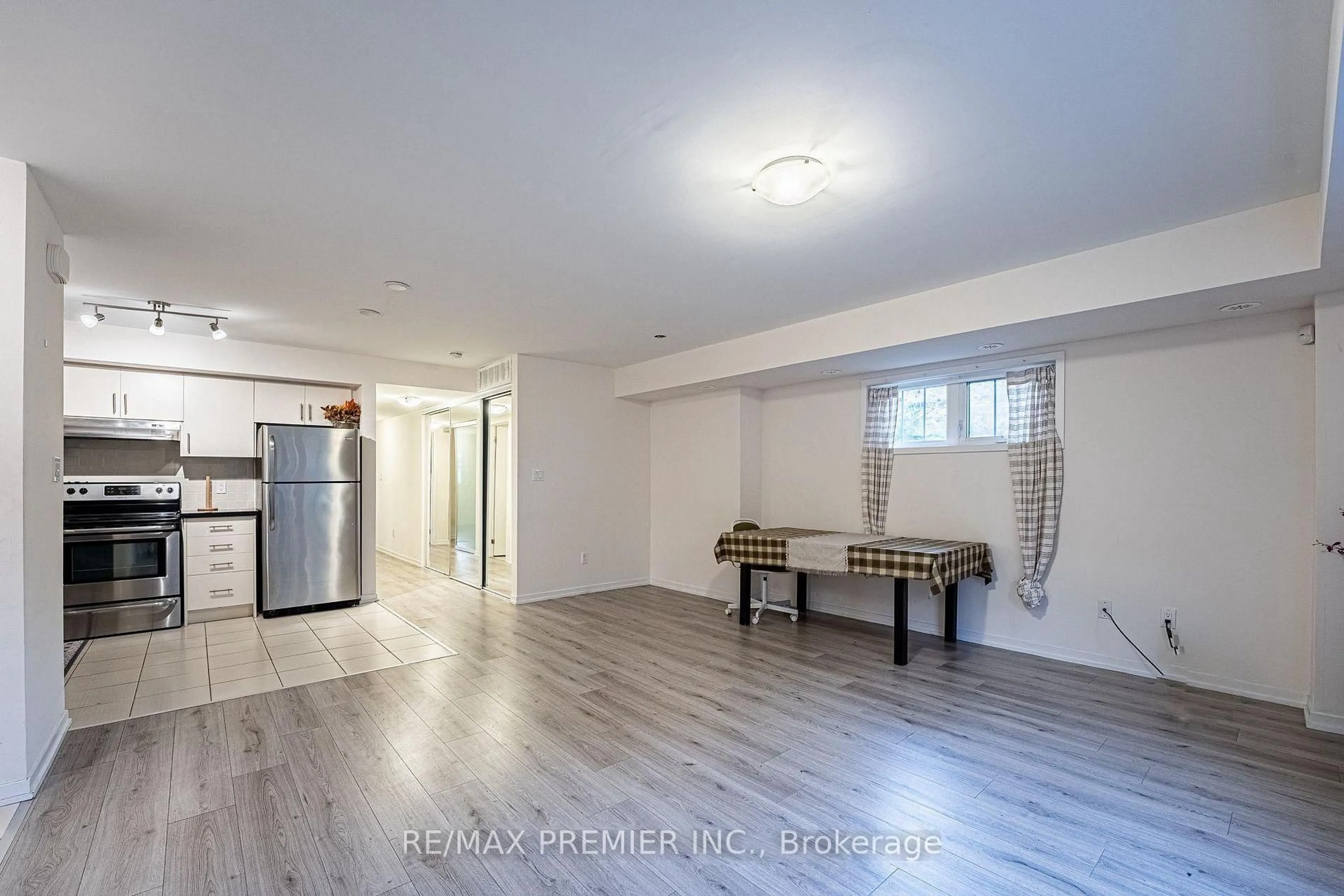 A pic of a room for 26 Bruce St #B02, Vaughan Ontario L4L 1J4