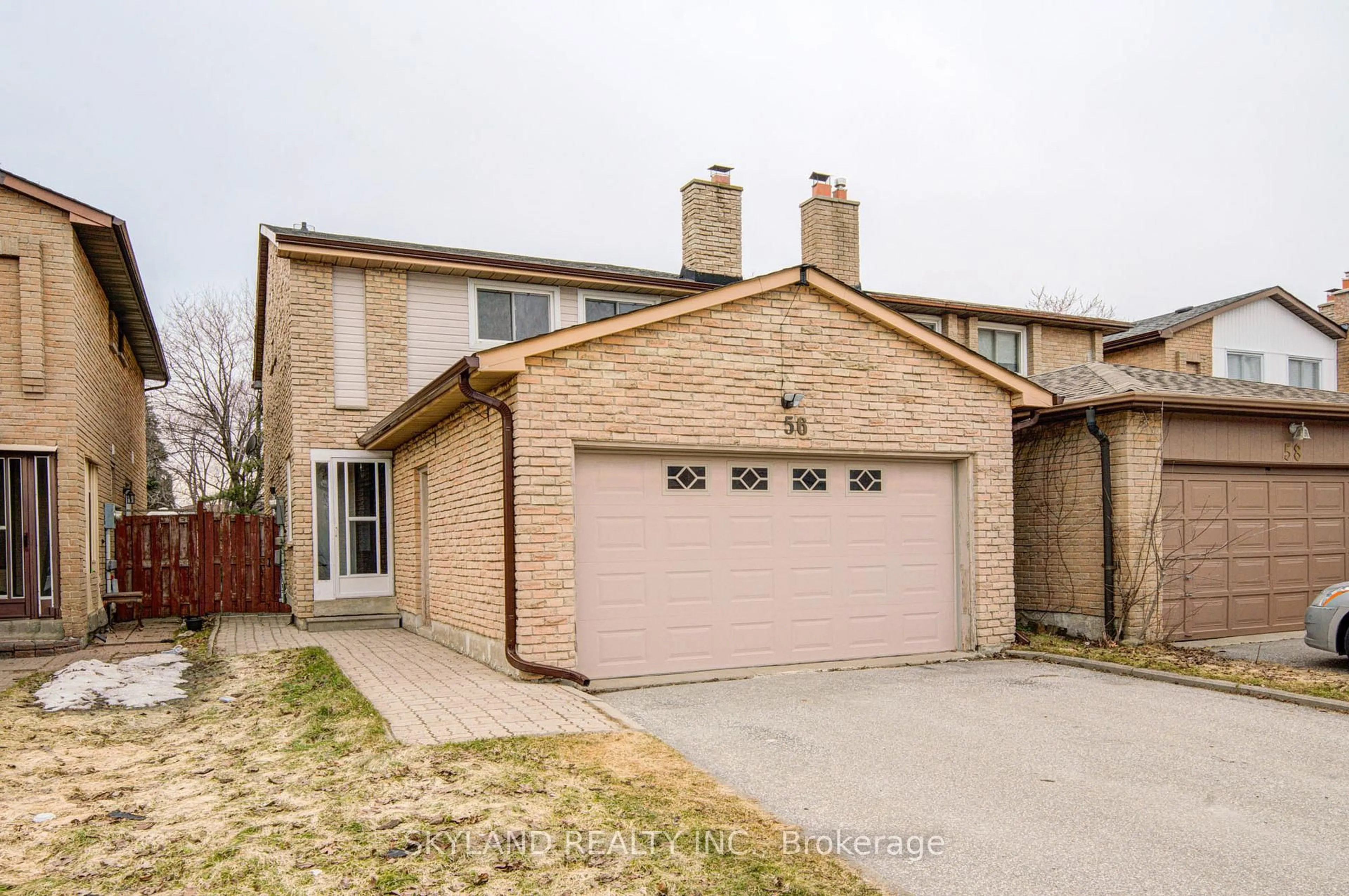 A pic from outside/outdoor area/front of a property/back of a property/a pic from drone, street for 56 Upton Cres, Markham Ontario L3R 3T4